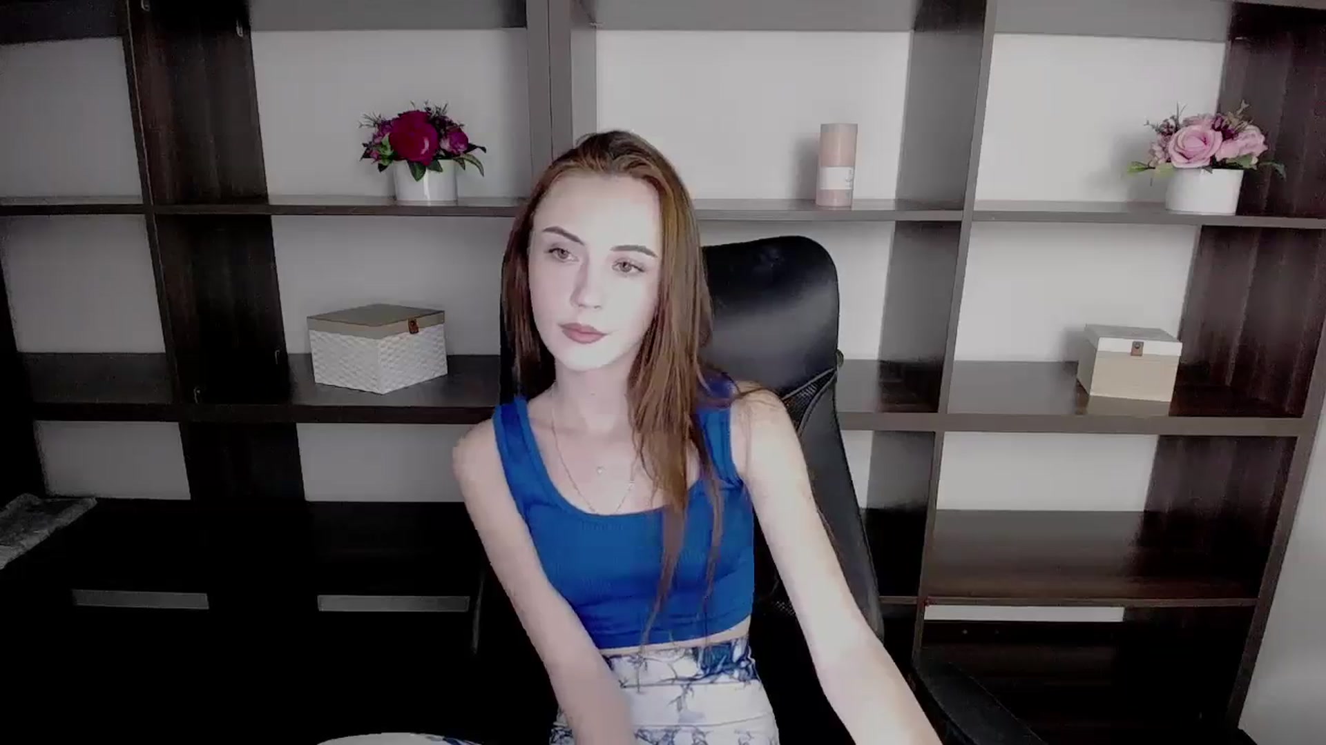 Gallery image thumbnail from Nikonara_'s myfreecams stream on, 11/17/2023, 14:14 image 6 of 20