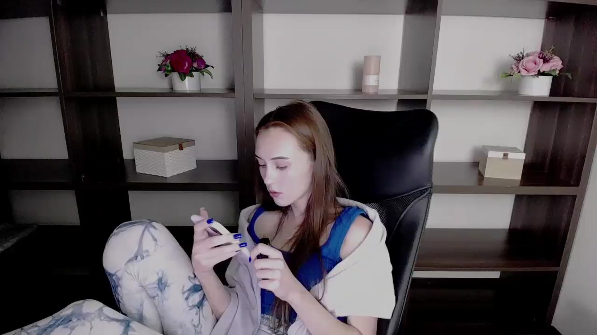 Gallery image thumbnail from Nikonara_'s myfreecams stream on, 11/17/2023, 16:52 image 1 of 20