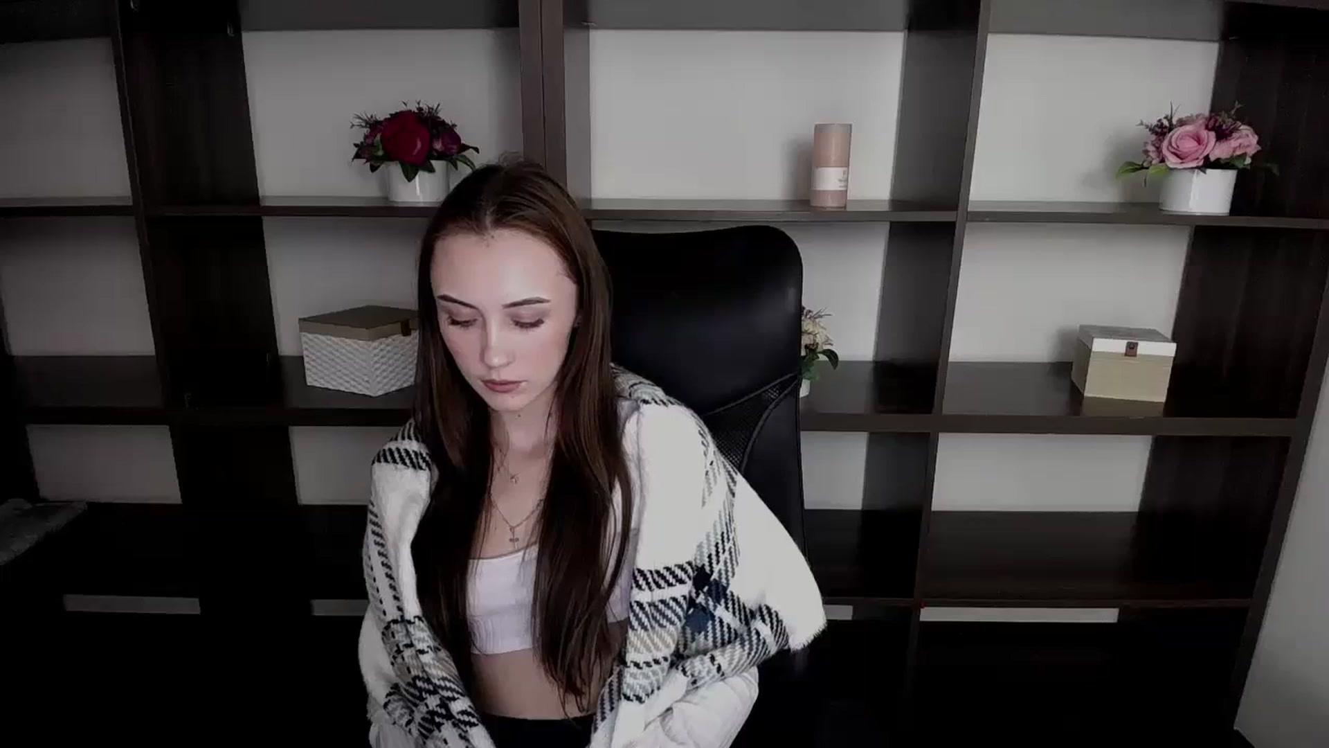 Gallery image thumbnail from Nikonara_'s myfreecams stream on, 11/18/2023, 11:13 image 12 of 20