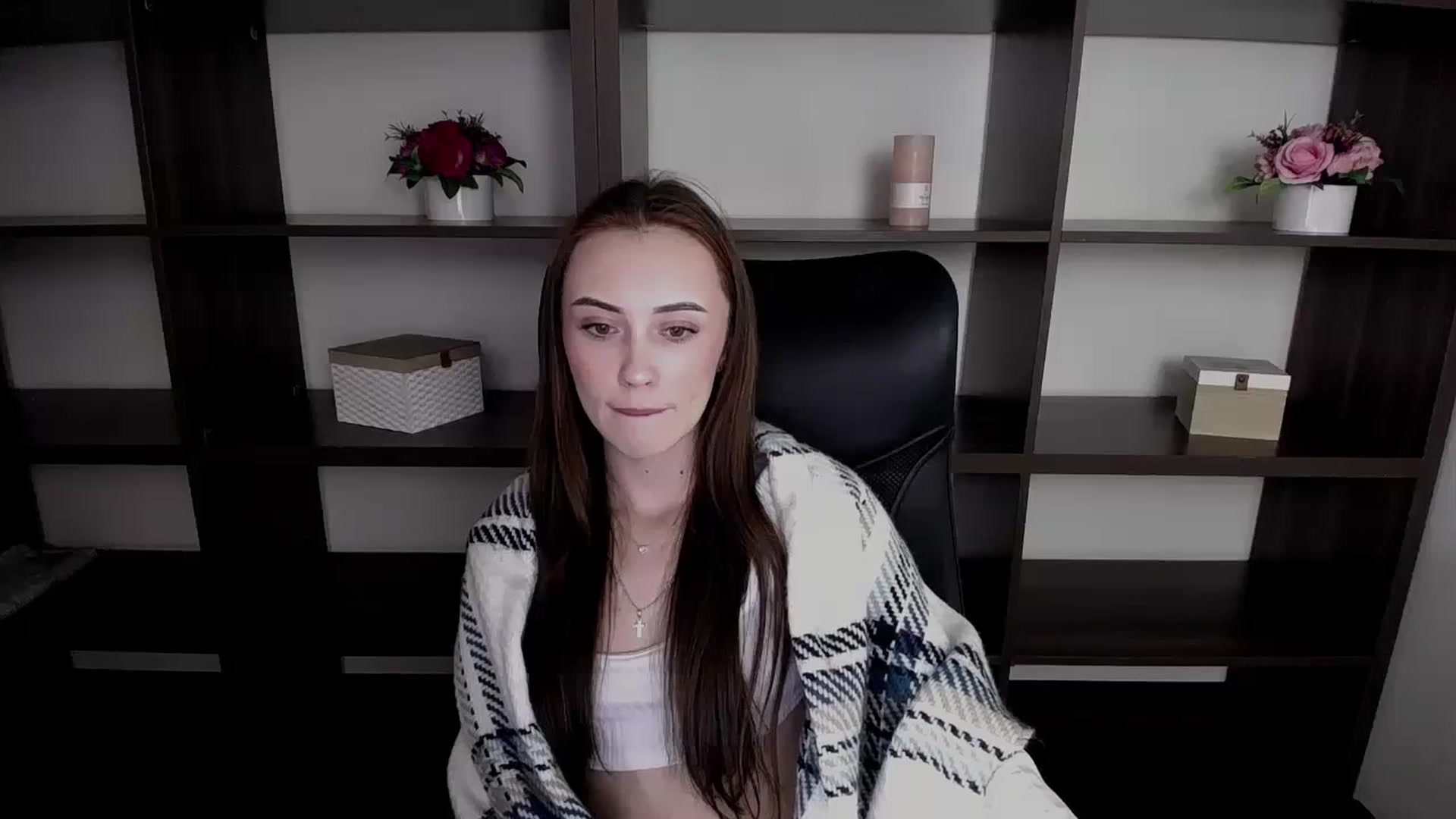 Gallery image thumbnail from Nikonara_'s myfreecams stream on, 11/18/2023, 11:13 image 16 of 20