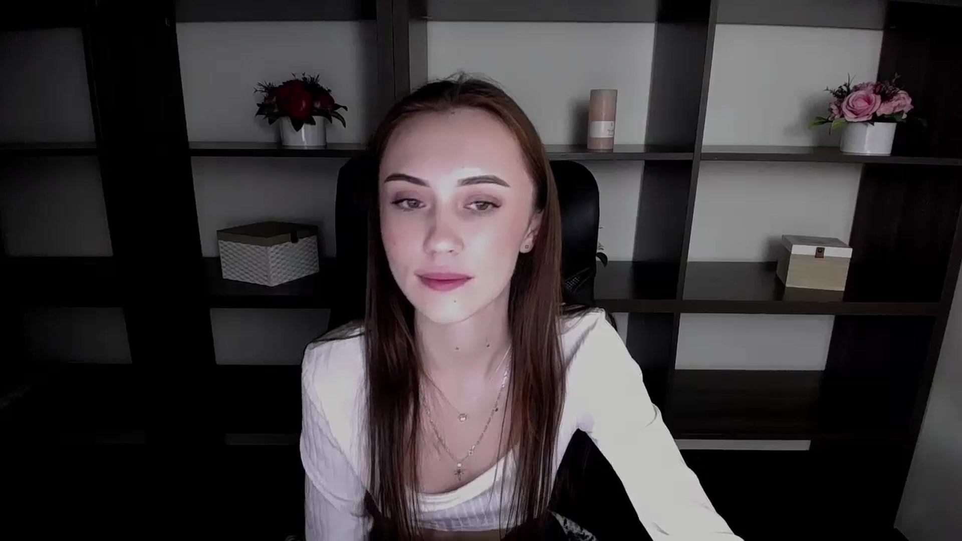 Gallery image thumbnail from Nikonara_'s myfreecams stream on, 11/18/2023, 13:55 image 10 of 20