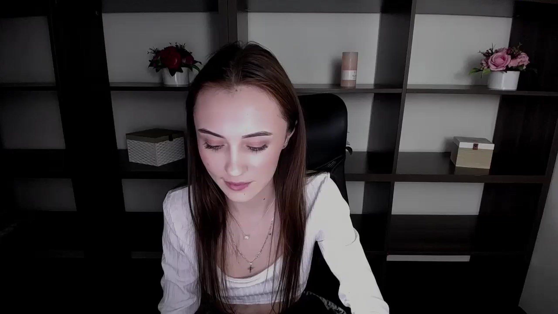 Gallery image thumbnail from Nikonara_'s myfreecams stream on, 11/18/2023, 13:55 image 9 of 20