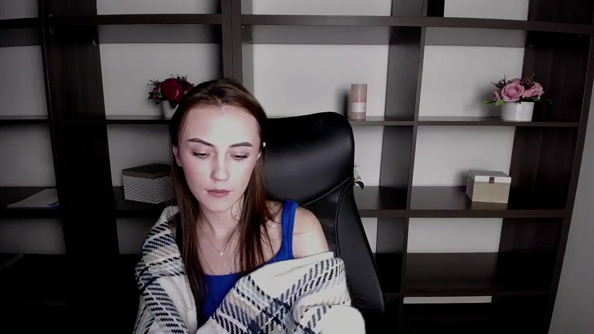 Gallery image thumbnail from Nikonara_'s myfreecams stream on, 11/20/2023, 15:13 image 19 of 20
