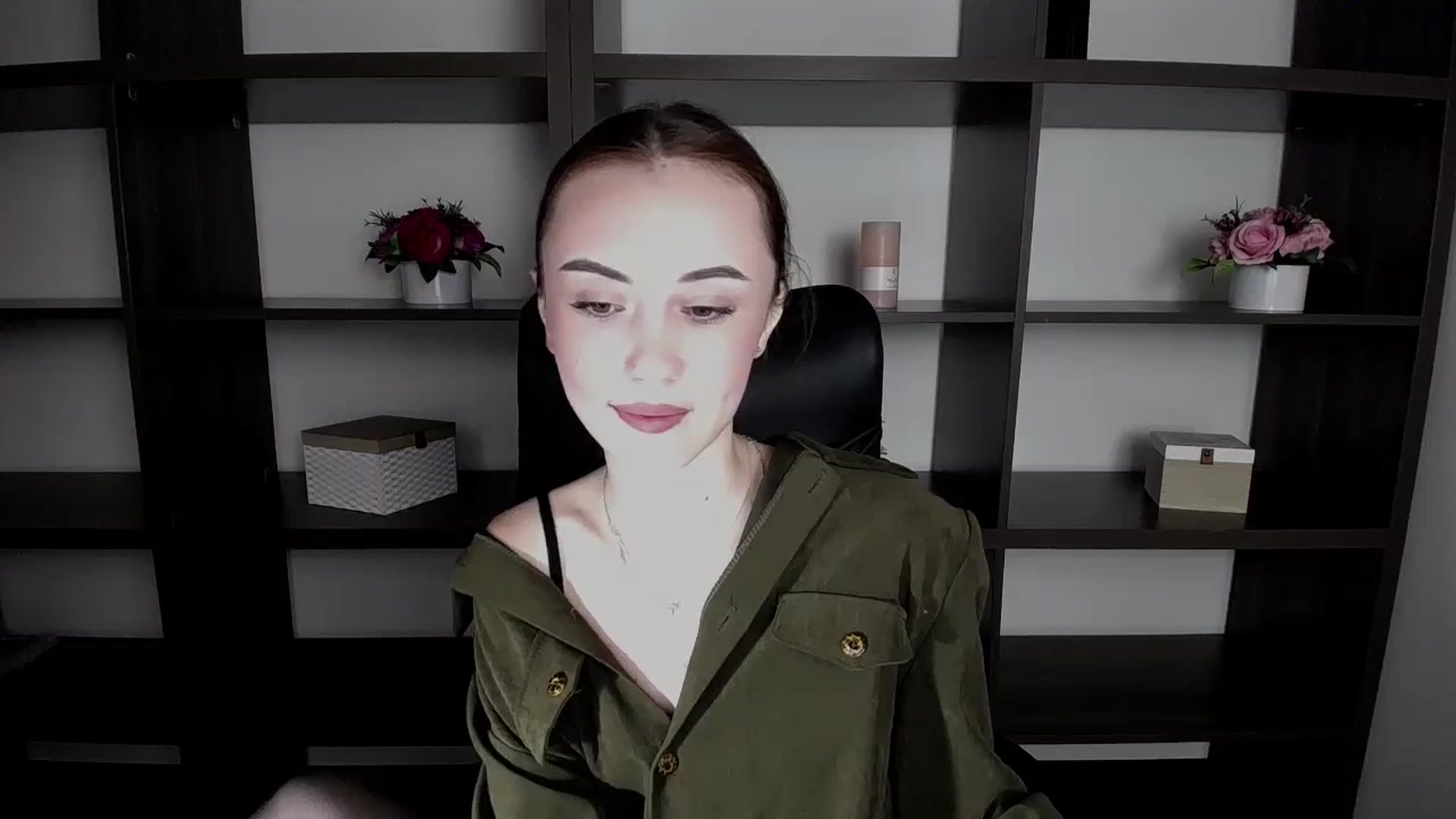 Gallery image thumbnail from Nikonara_'s myfreecams stream on, 11/21/2023, 12:04 image 18 of 20