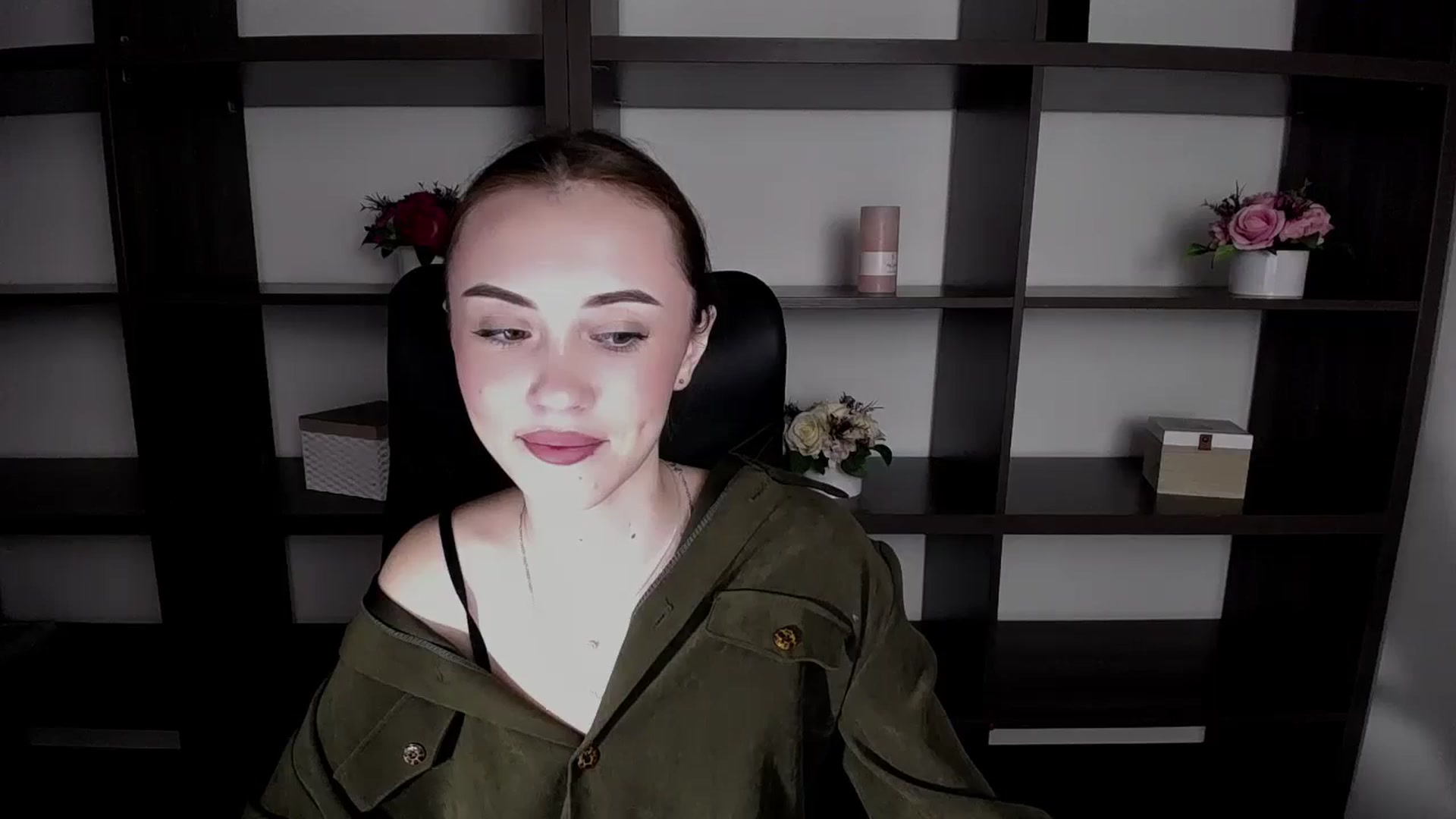 Gallery image thumbnail from Nikonara_'s myfreecams stream on, 11/21/2023, 12:04 image 1 of 20