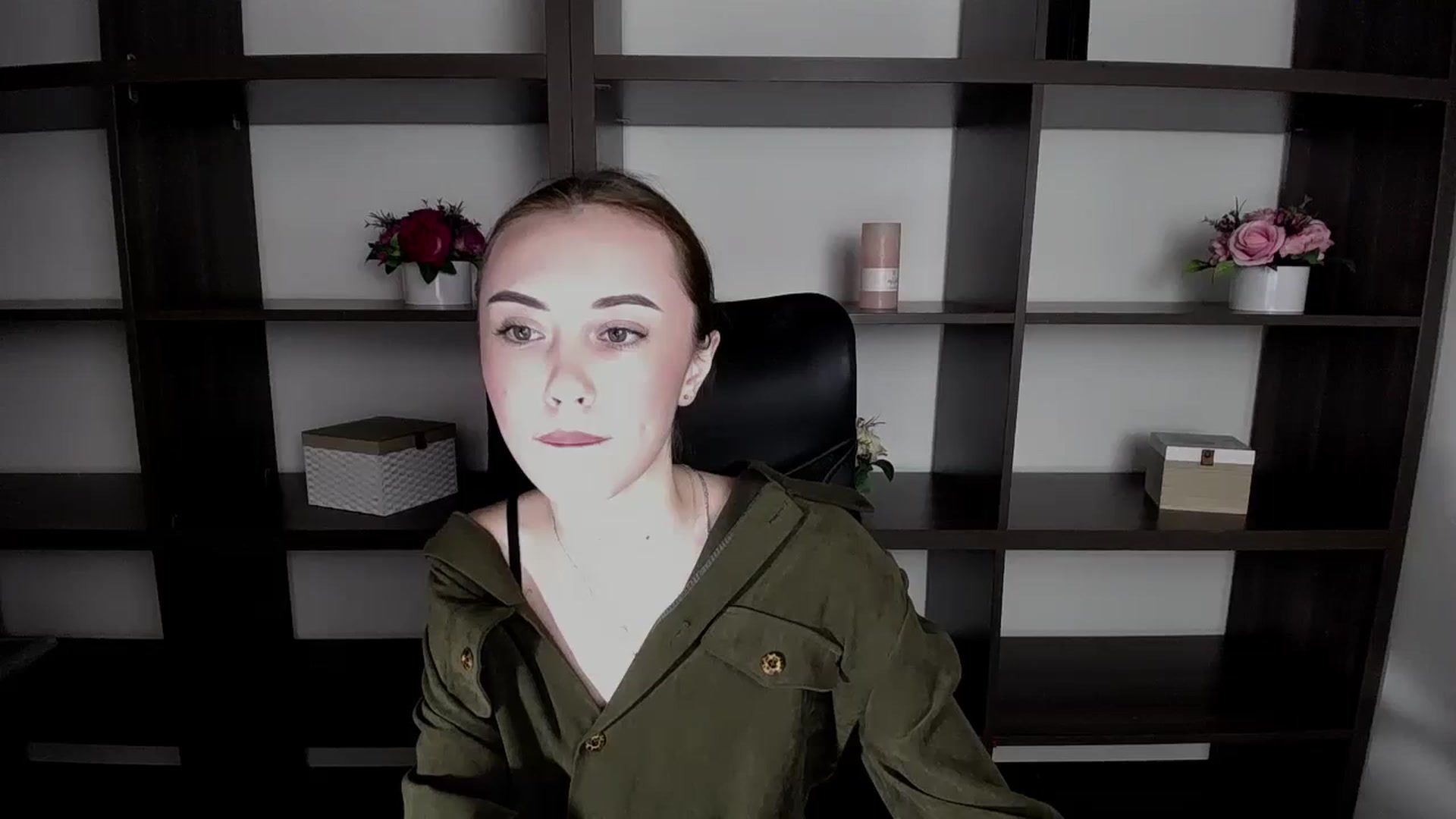 Gallery image thumbnail from Nikonara_'s myfreecams stream on, 11/21/2023, 12:30 image 17 of 20