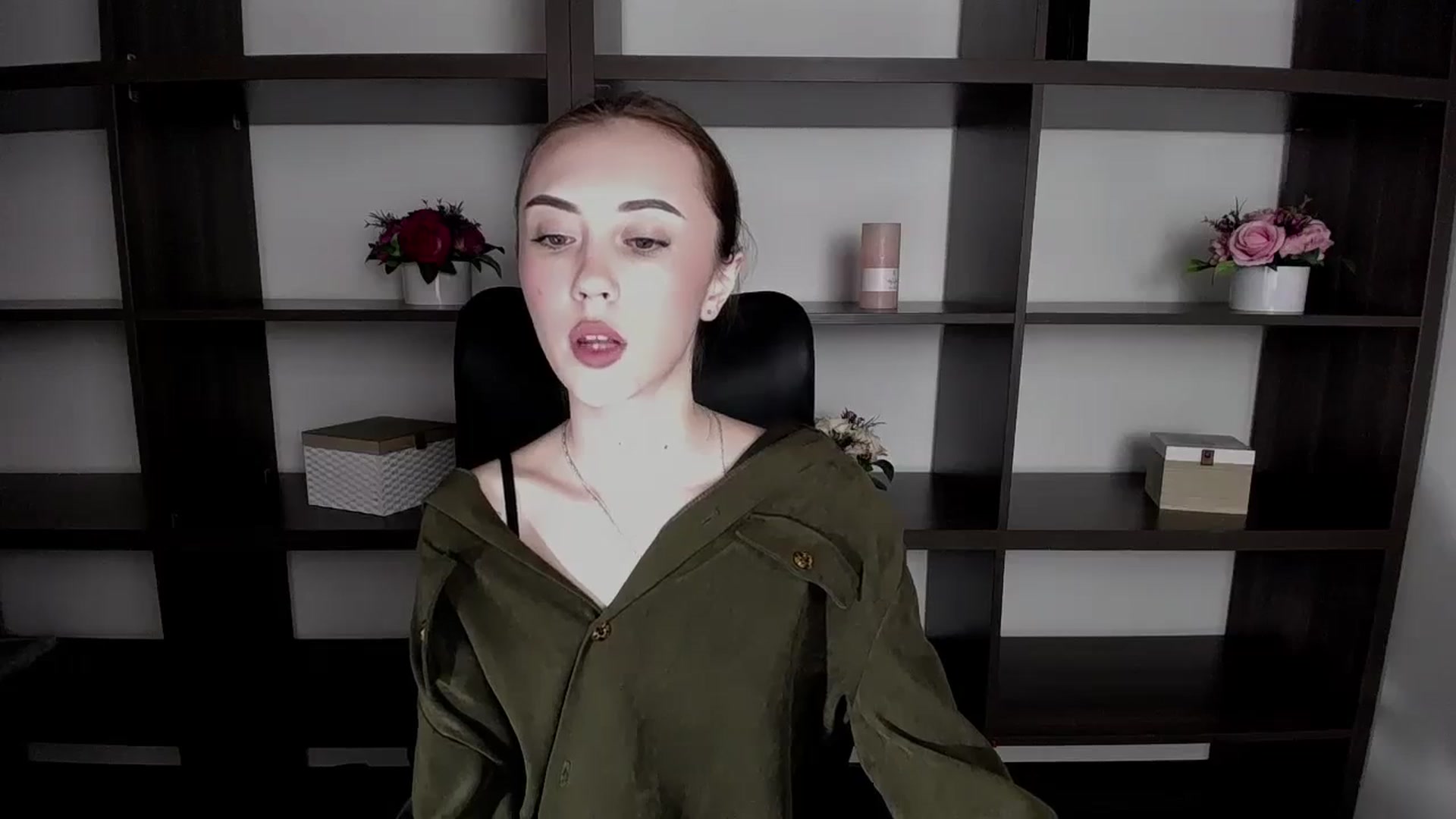Gallery image thumbnail from Nikonara_'s myfreecams stream on, 11/21/2023, 12:30 image 7 of 20
