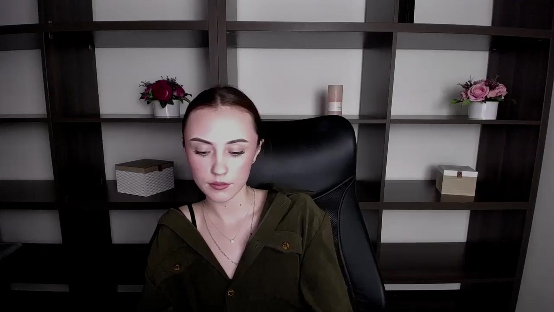 Gallery image thumbnail from Nikonara_'s myfreecams stream on, 11/21/2023, 13:08 image 18 of 20
