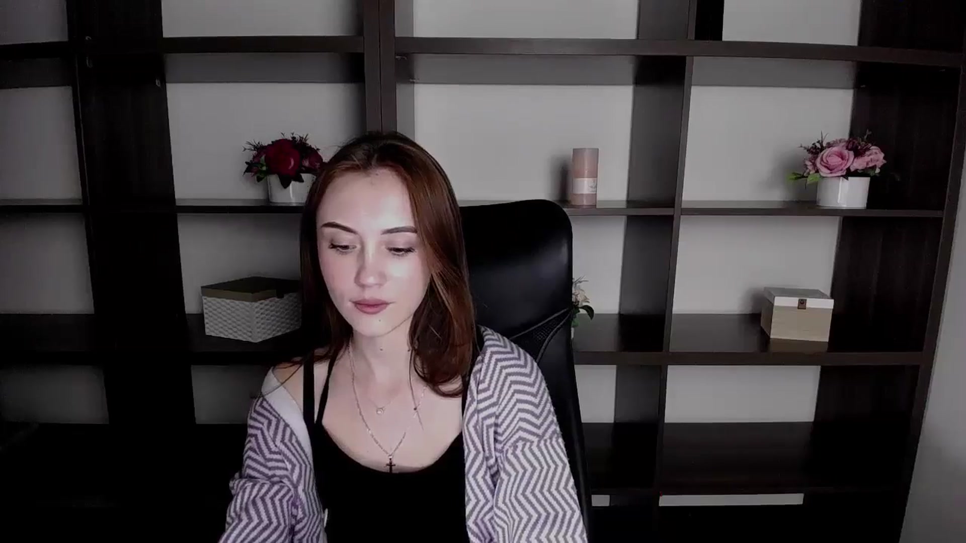Gallery image thumbnail from Nikonara_'s myfreecams stream on, 11/22/2023, 14:10 image 9 of 20