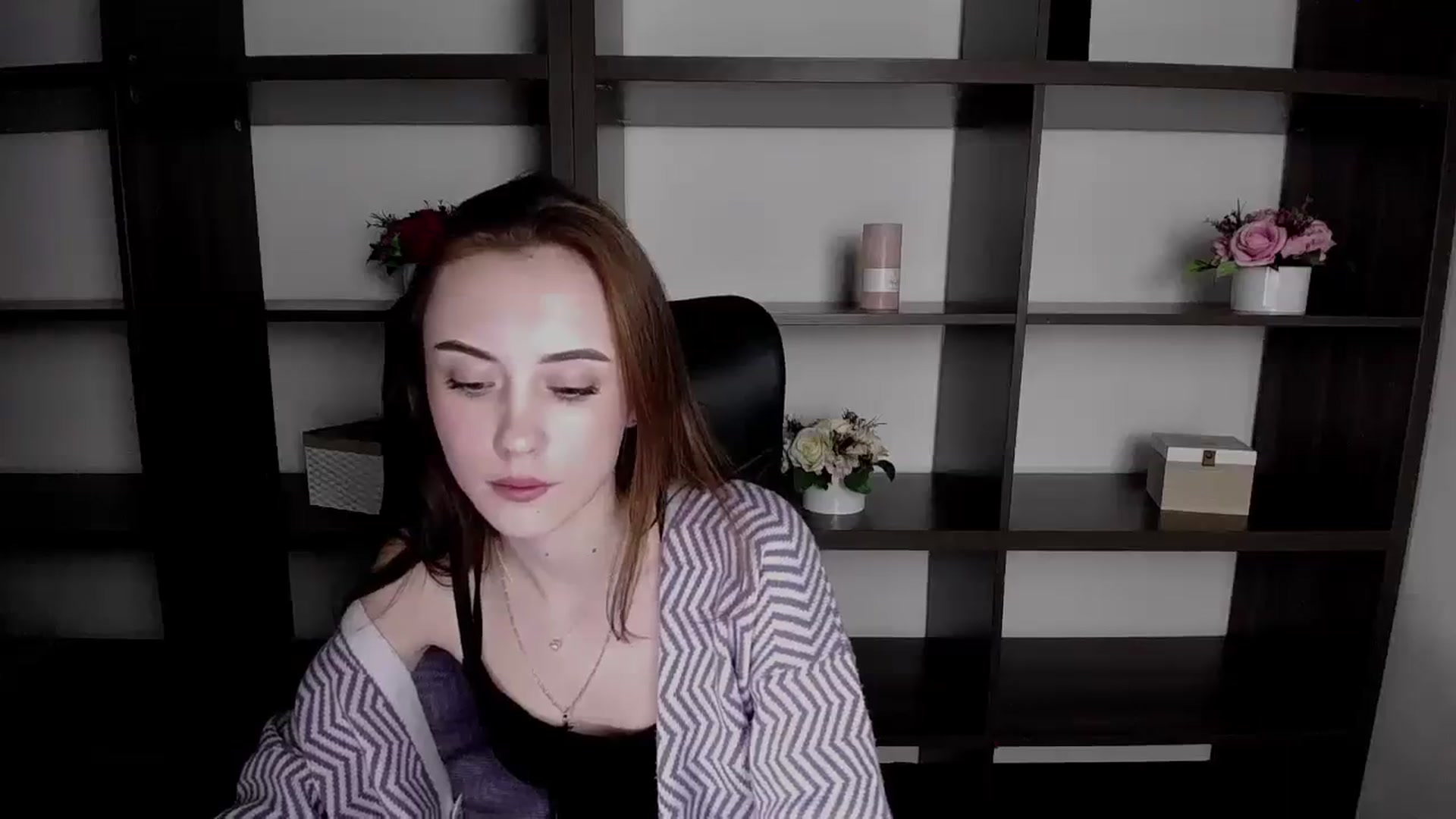 Gallery image thumbnail from Nikonara_'s myfreecams stream on, 11/22/2023, 14:10 image 19 of 20