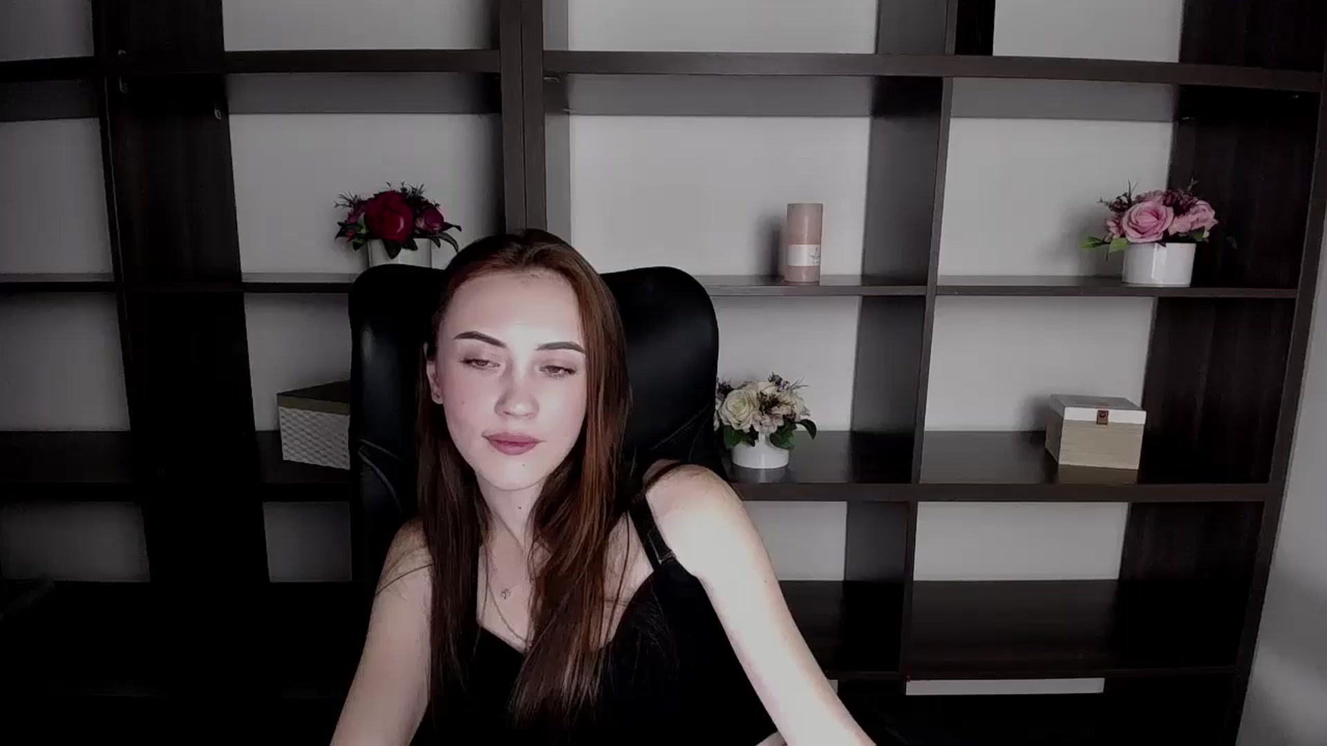 Gallery image thumbnail from Nikonara_'s myfreecams stream on, 11/22/2023, 15:26 image 10 of 20