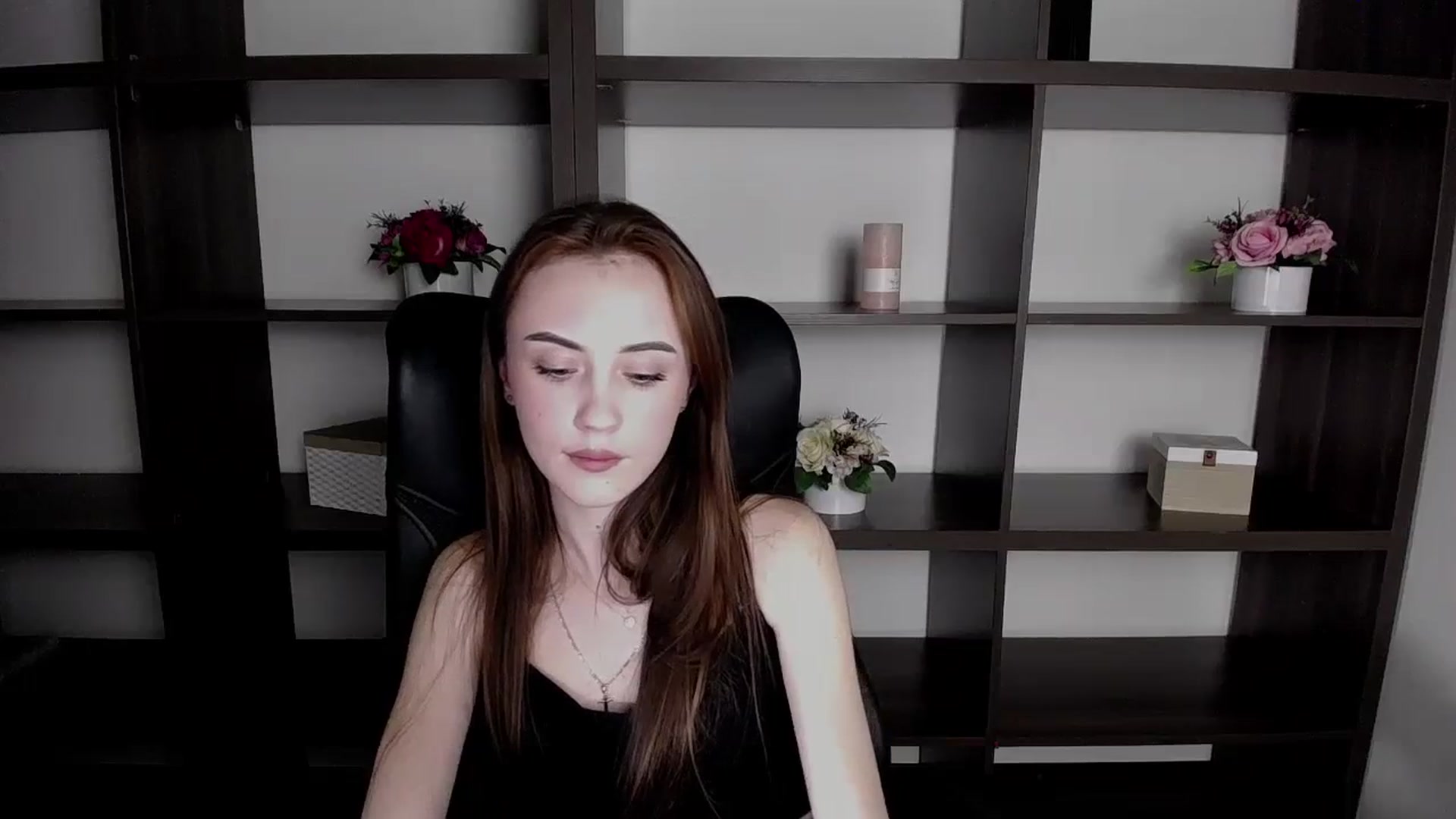 Gallery image thumbnail from Nikonara_'s myfreecams stream on, 11/22/2023, 15:26 image 15 of 20