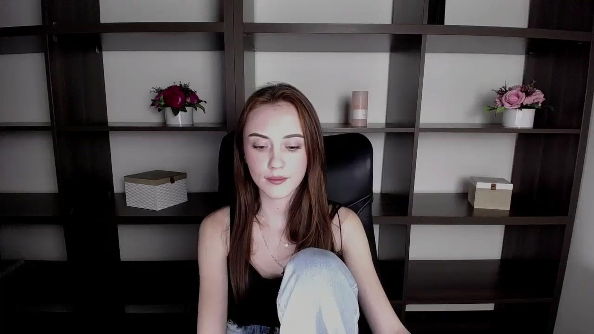 Gallery image thumbnail from Nikonara_'s myfreecams stream on, 11/22/2023, 15:26 image 17 of 20