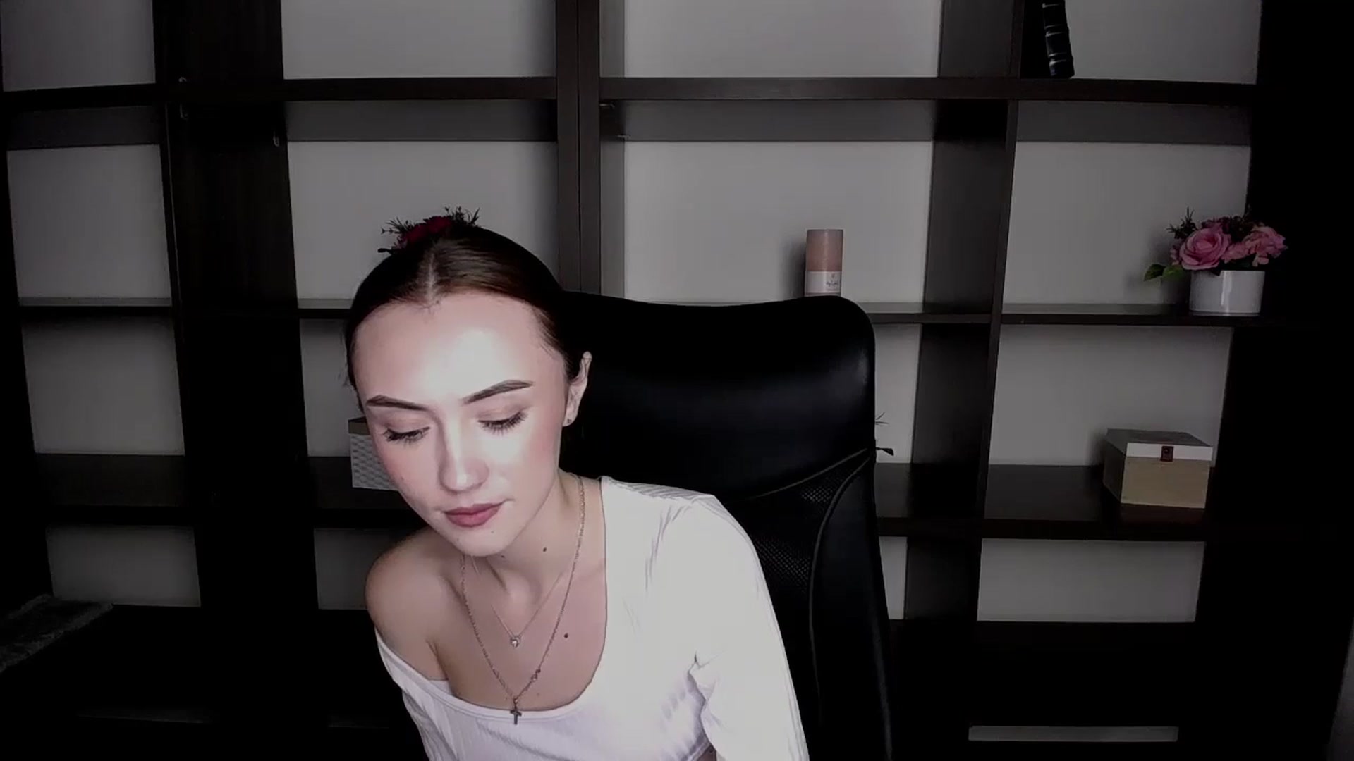 Gallery image thumbnail from Nikonara_'s myfreecams stream on, 11/24/2023, 13:50 image 14 of 20