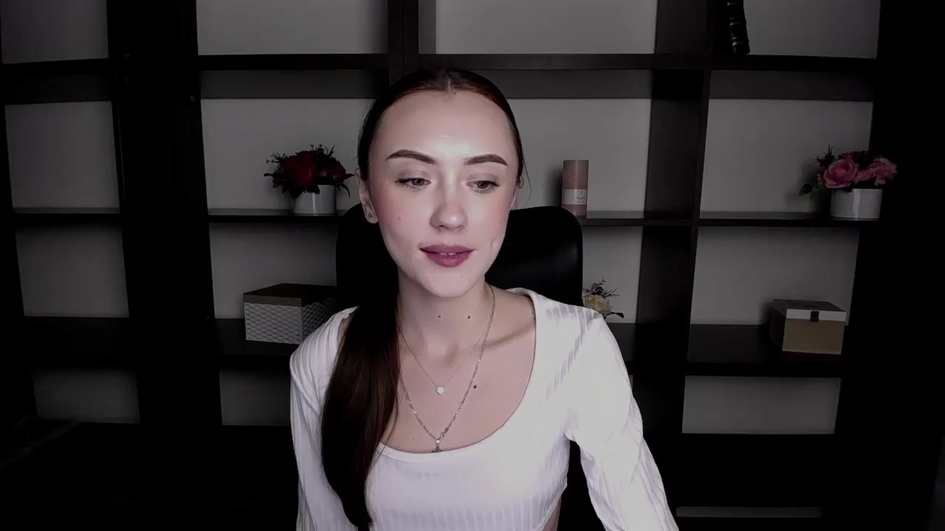 Gallery image thumbnail from Nikonara_'s myfreecams stream on, 11/24/2023, 14:47 image 7 of 20