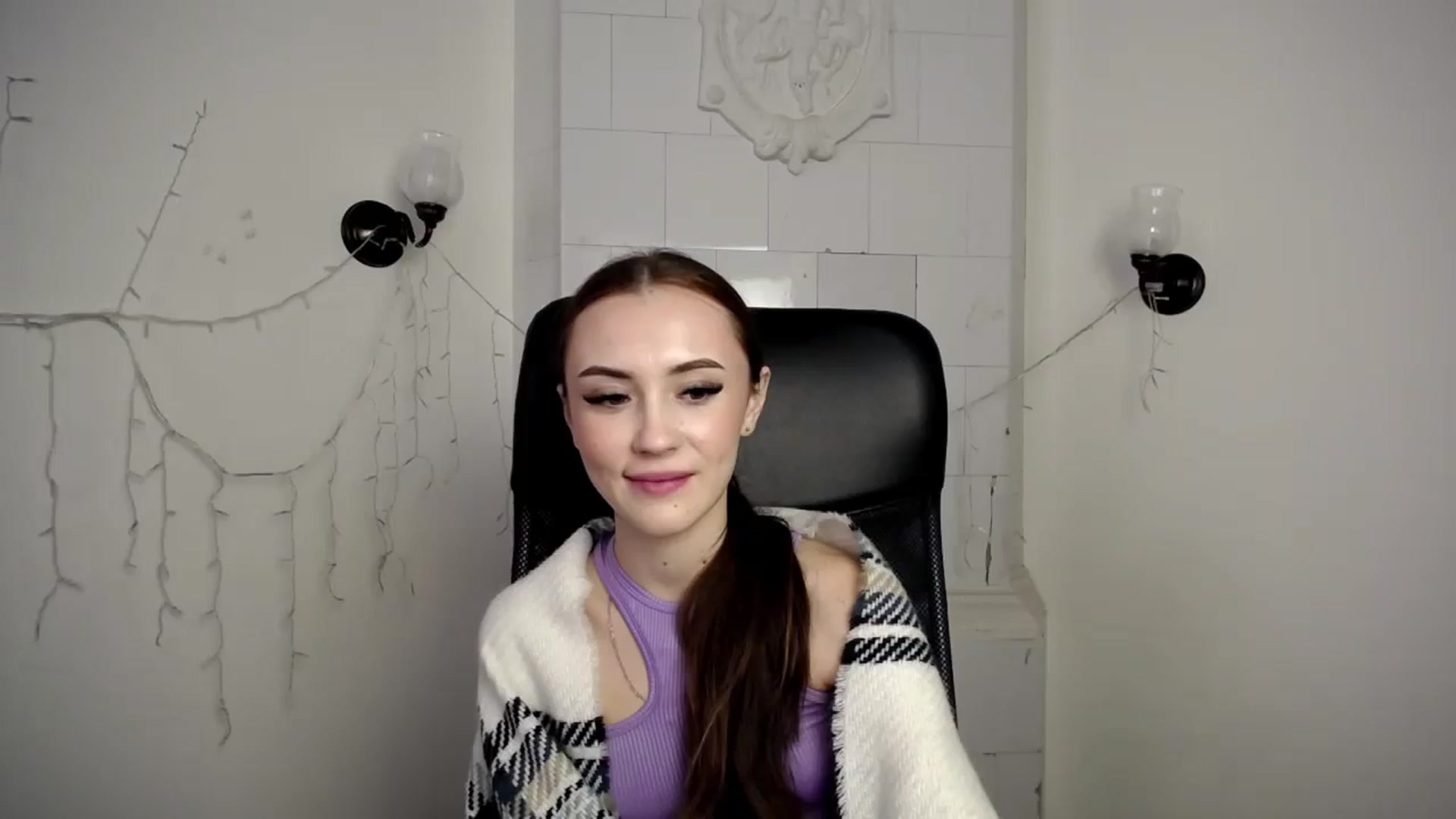 Gallery image thumbnail from Nikonara_'s myfreecams stream on, 11/27/2023, 12:30 image 7 of 20