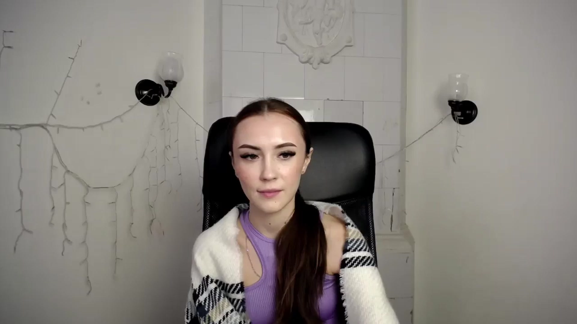 Gallery image thumbnail from Nikonara_'s myfreecams stream on, 11/27/2023, 12:30 image 6 of 20