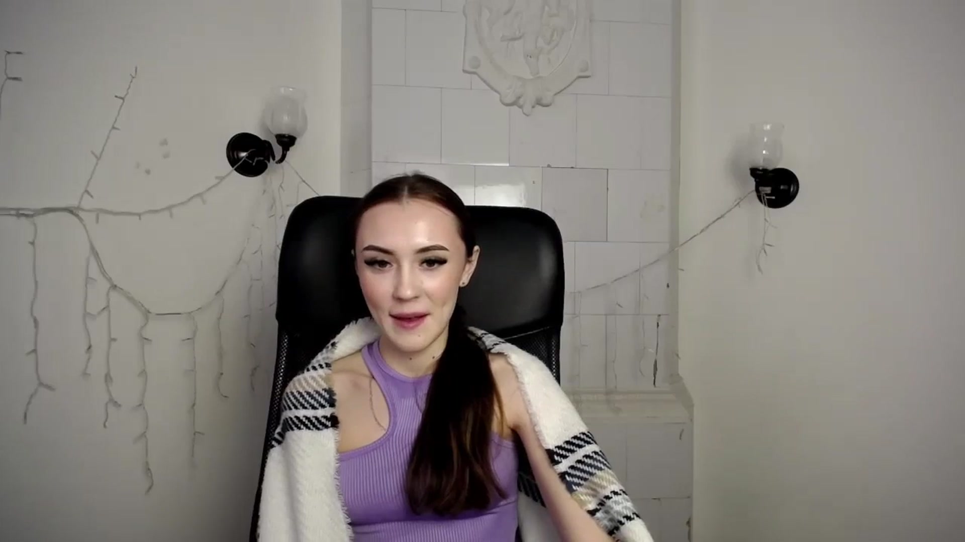 Gallery image thumbnail from Nikonara_'s myfreecams stream on, 11/27/2023, 12:30 image 12 of 20