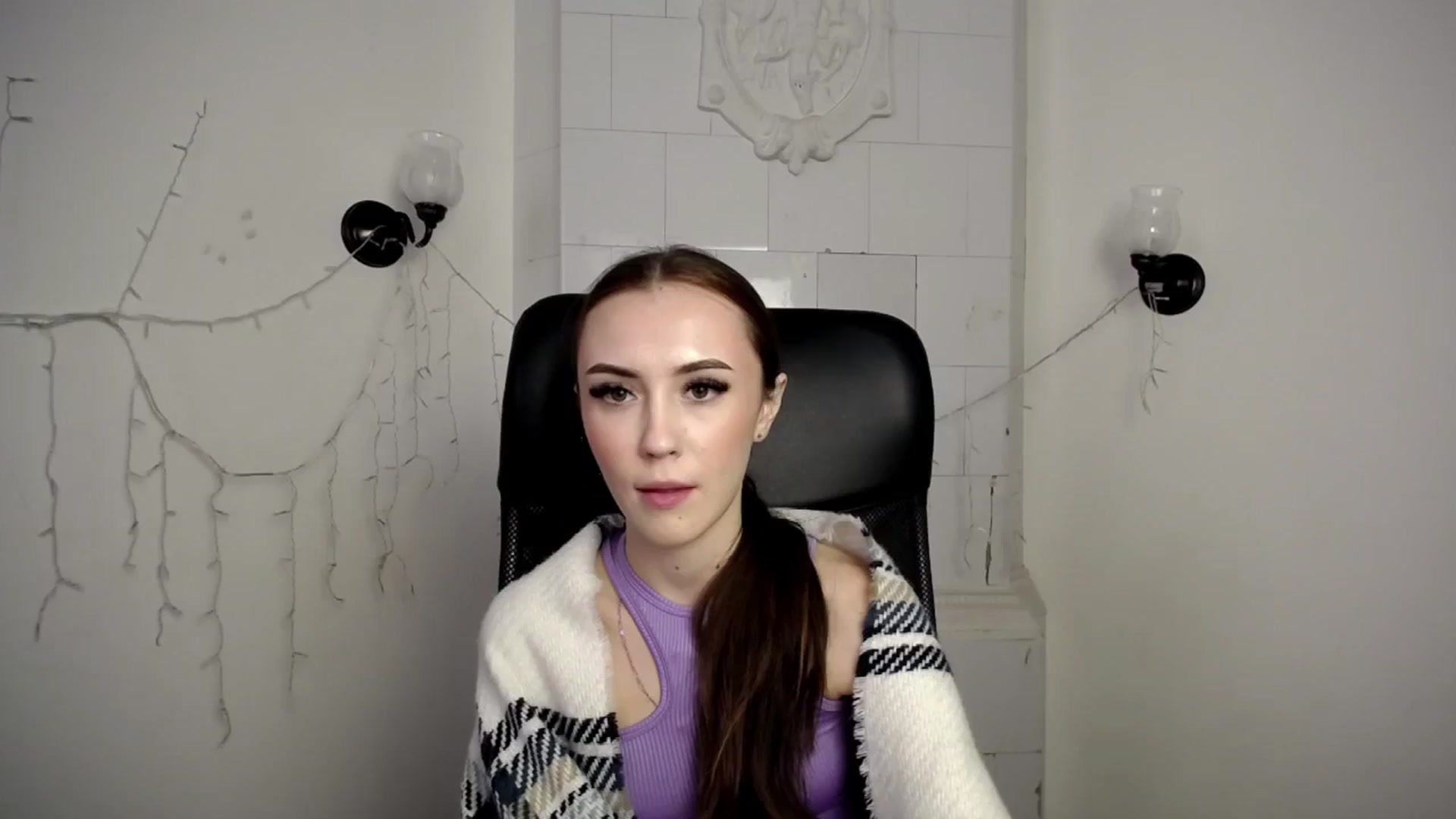 Gallery image thumbnail from Nikonara_'s myfreecams stream on, 11/27/2023, 12:30 image 5 of 20