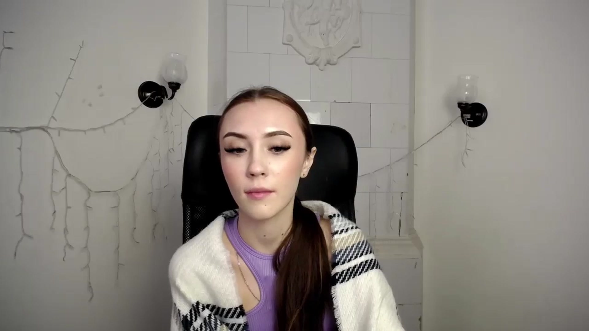 Gallery image thumbnail from Nikonara_'s myfreecams stream on, 11/27/2023, 12:30 image 2 of 20
