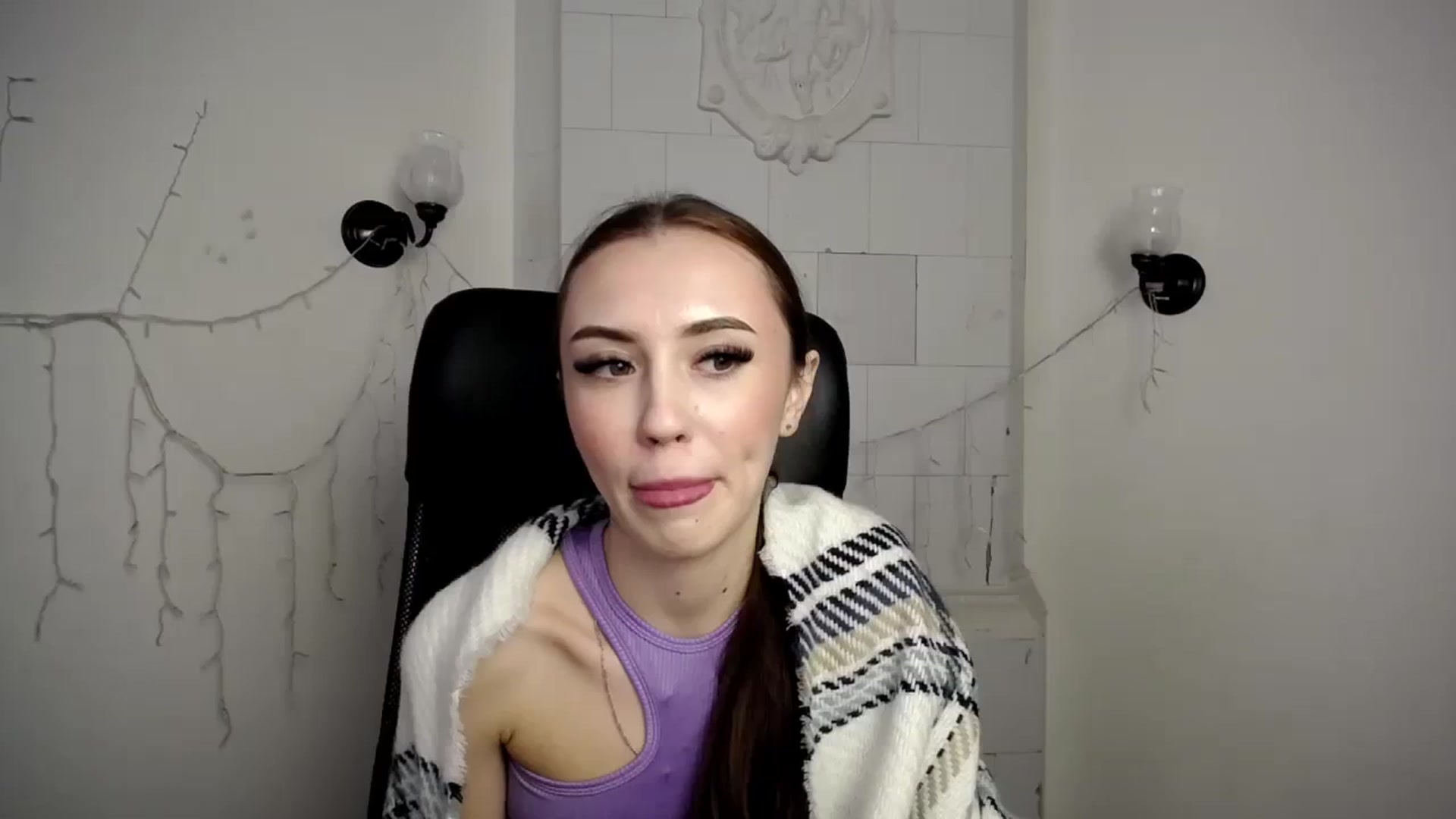 Gallery image thumbnail from Nikonara_'s myfreecams stream on, 11/27/2023, 12:30 image 10 of 20