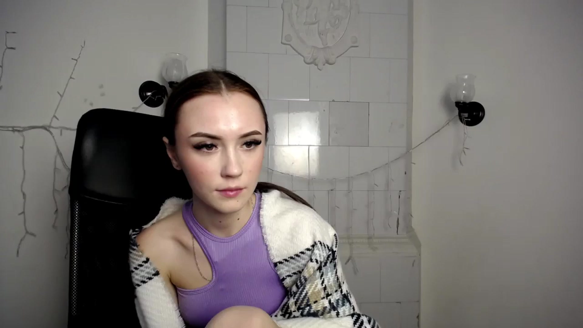 Gallery image thumbnail from Nikonara_'s myfreecams stream on, 11/27/2023, 13:08 image 16 of 20