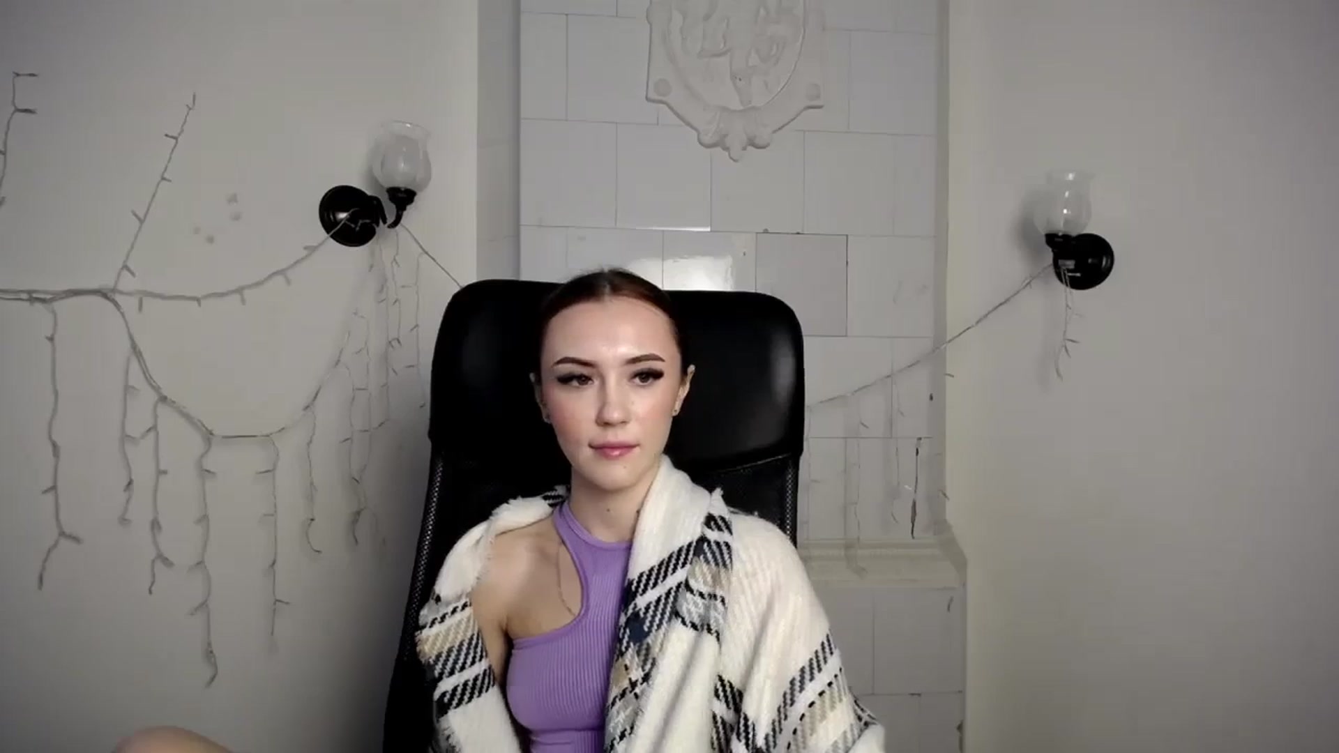 Gallery image thumbnail from Nikonara_'s myfreecams stream on, 11/27/2023, 13:08 image 3 of 20