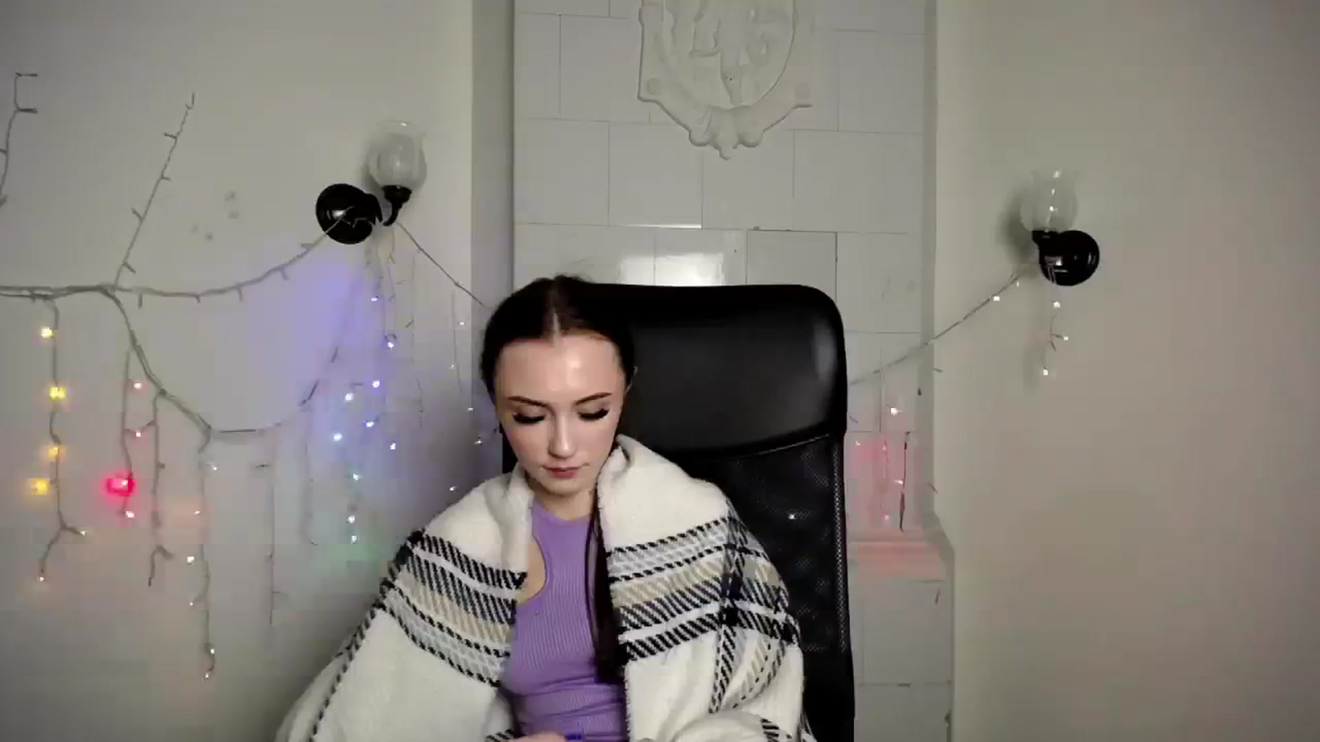 Gallery image thumbnail from Nikonara_'s myfreecams stream on, 11/27/2023, 17:38 image 10 of 20