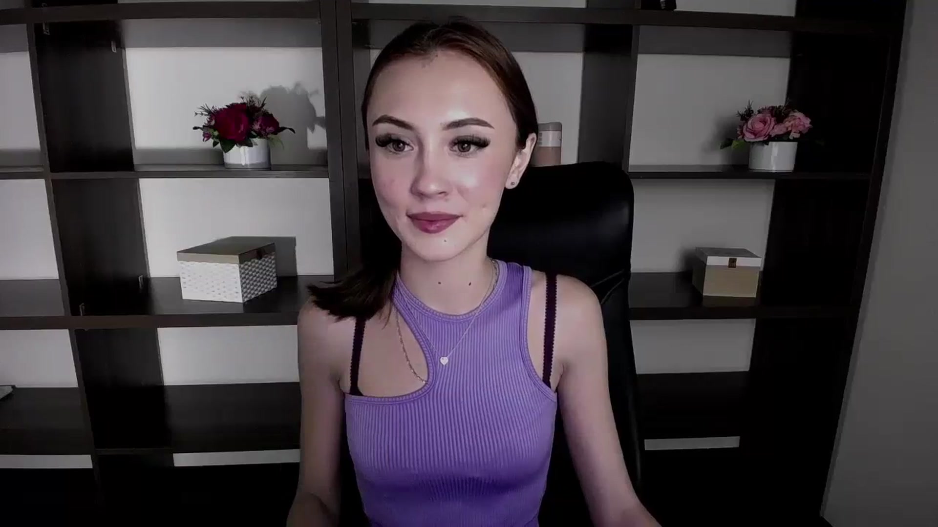 Gallery image thumbnail from Nikonara_'s myfreecams stream on, 11/29/2023, 14:09 image 15 of 20