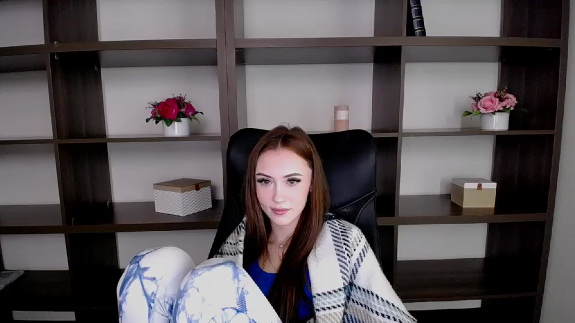 Gallery image thumbnail from Nikonara_'s myfreecams stream on, 11/30/2023, 10:45 image 17 of 20