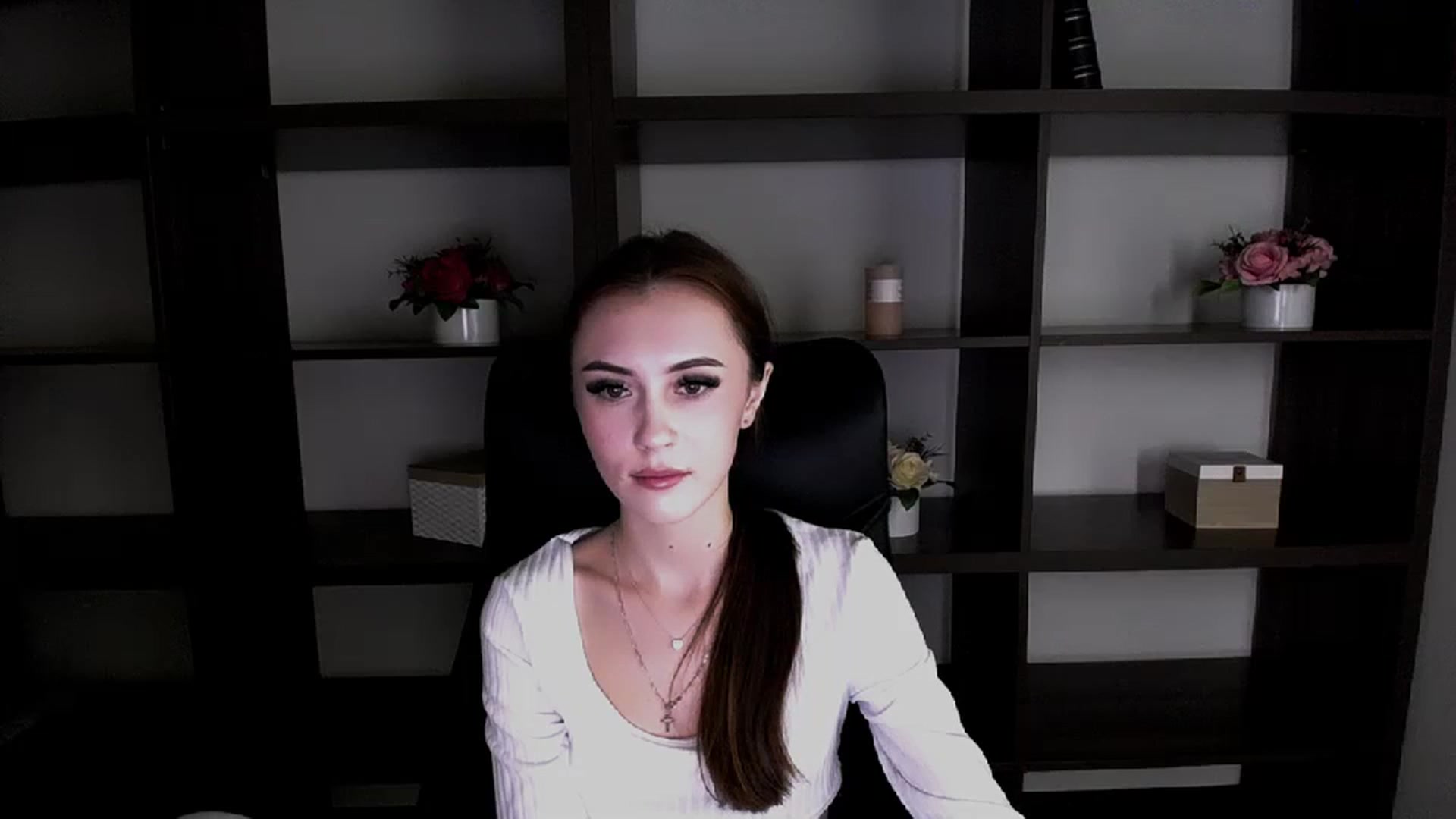 Gallery image thumbnail from Nikonara_'s myfreecams stream on, 12/01/2023, 16:16 image 11 of 20