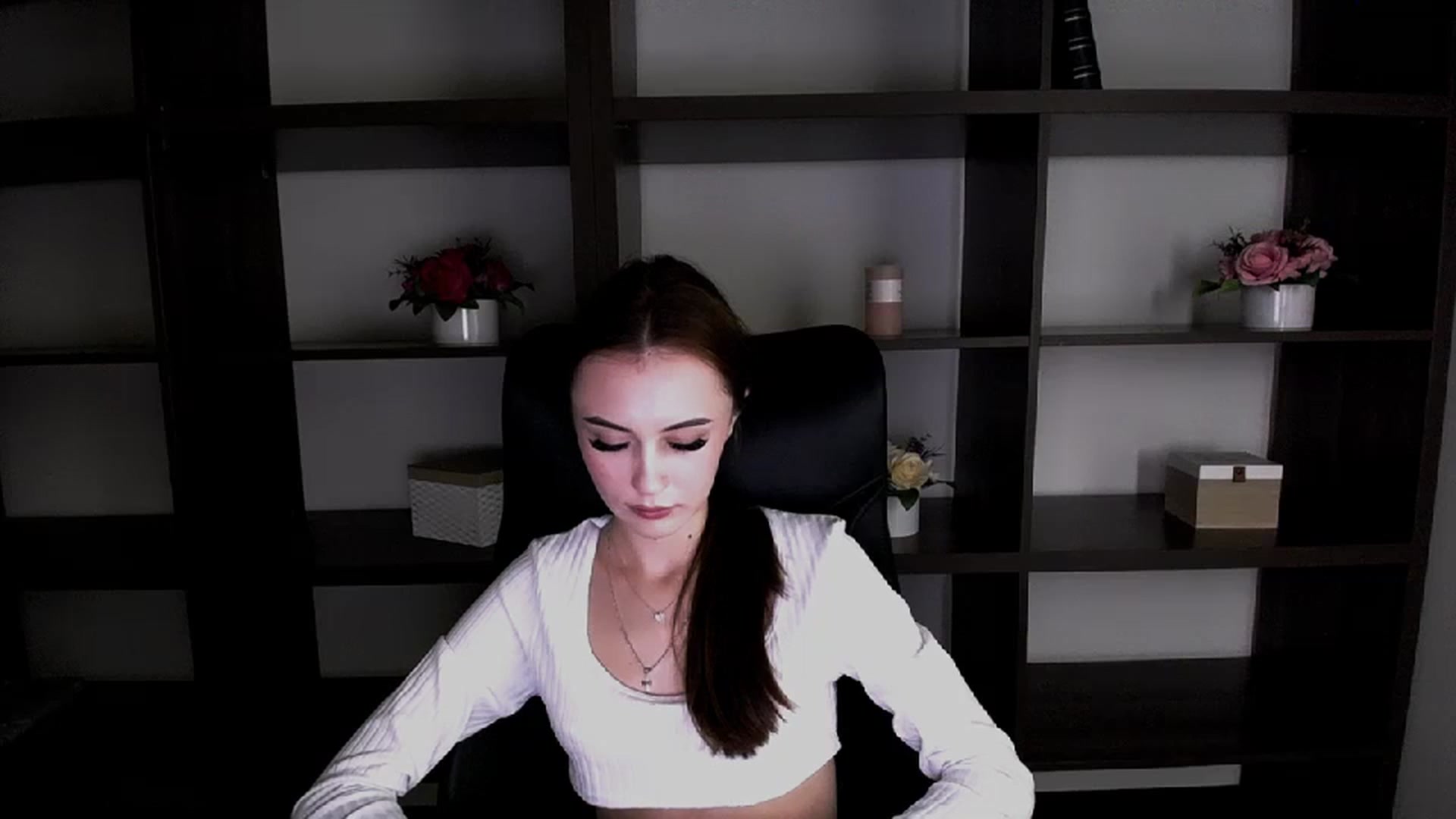 Gallery image thumbnail from Nikonara_'s myfreecams stream on, 12/01/2023, 16:16 image 9 of 20