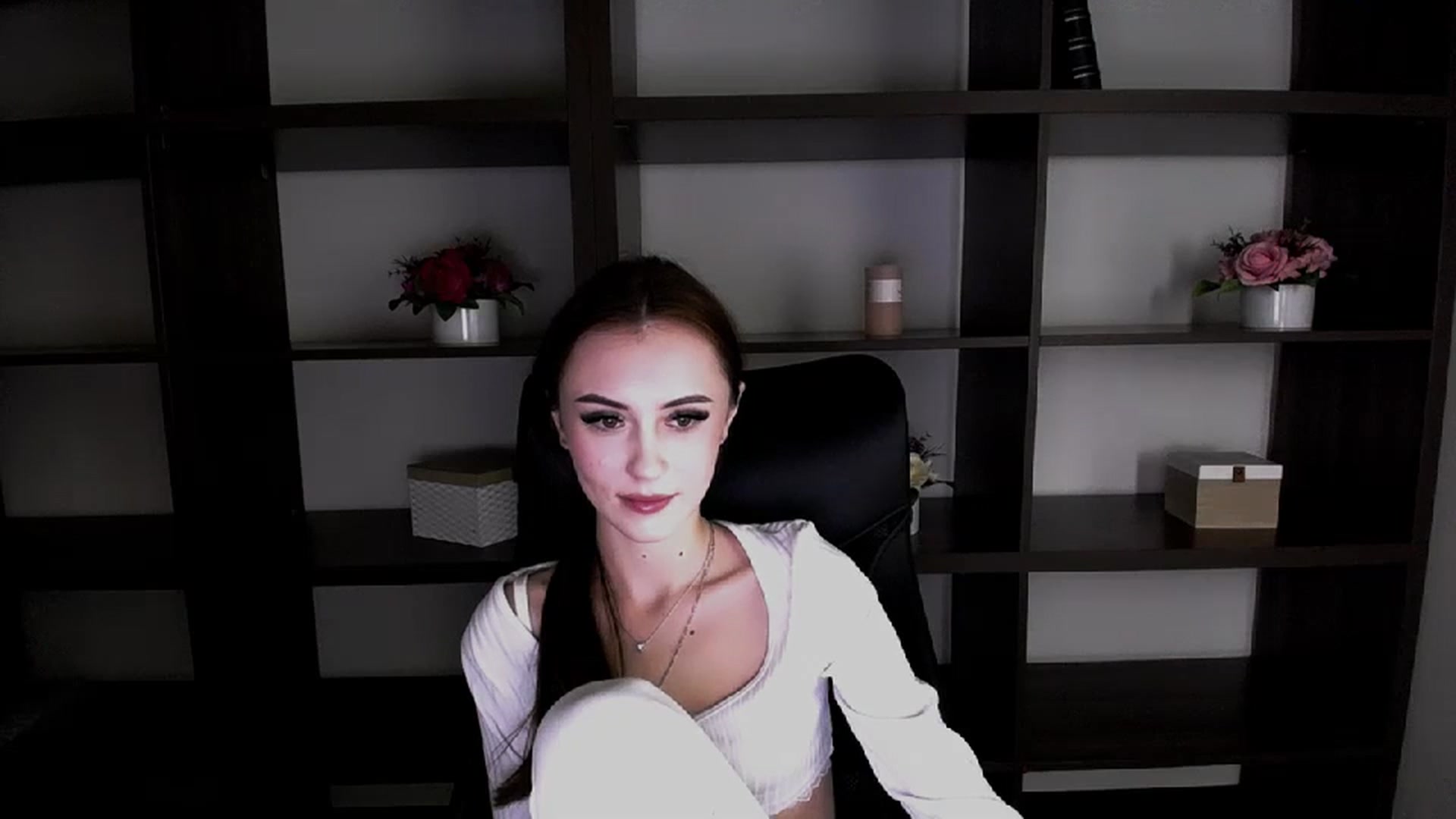 Gallery image thumbnail from Nikonara_'s myfreecams stream on, 12/01/2023, 16:16 image 13 of 20