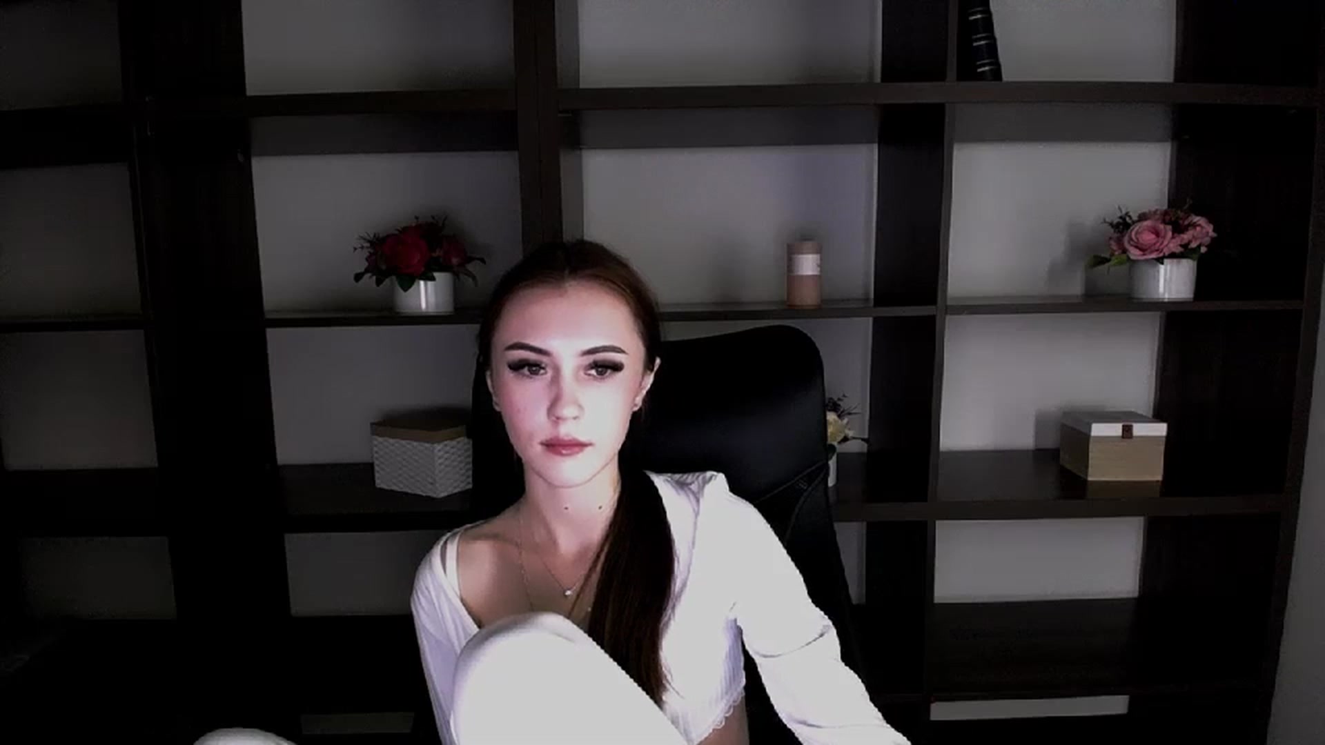 Gallery image thumbnail from Nikonara_'s myfreecams stream on, 12/01/2023, 16:16 image 12 of 20