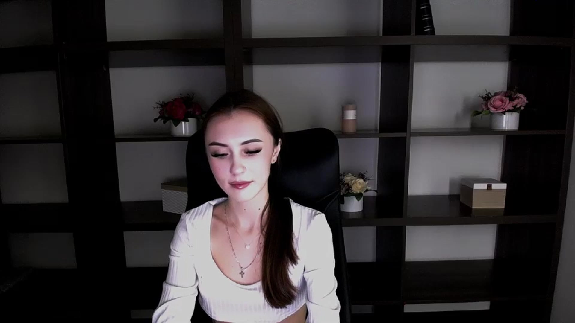 Gallery image thumbnail from Nikonara_'s myfreecams stream on, 12/01/2023, 16:16 image 8 of 20