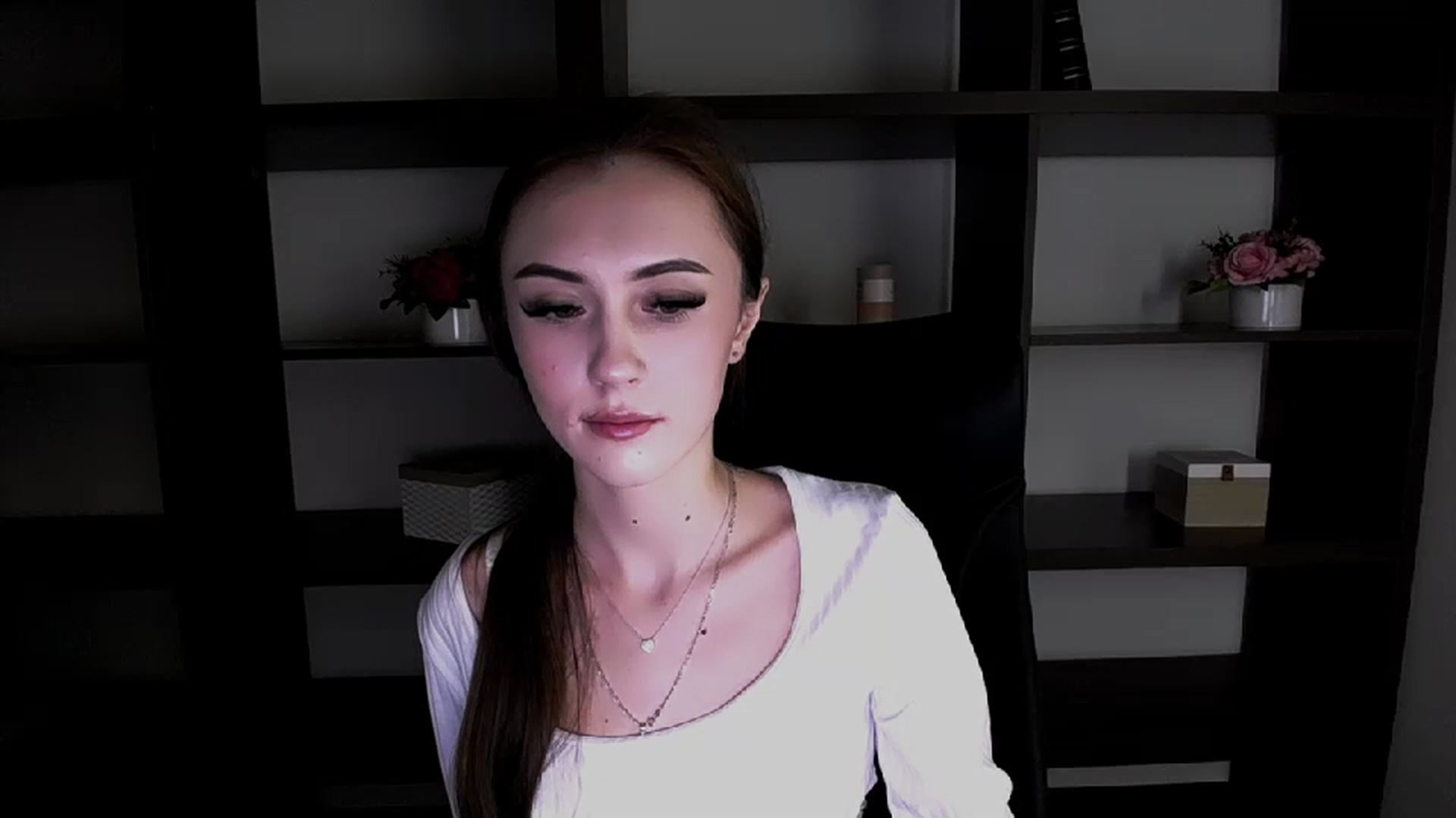 Gallery image thumbnail from Nikonara_'s myfreecams stream on, 12/01/2023, 17:12 image 15 of 20