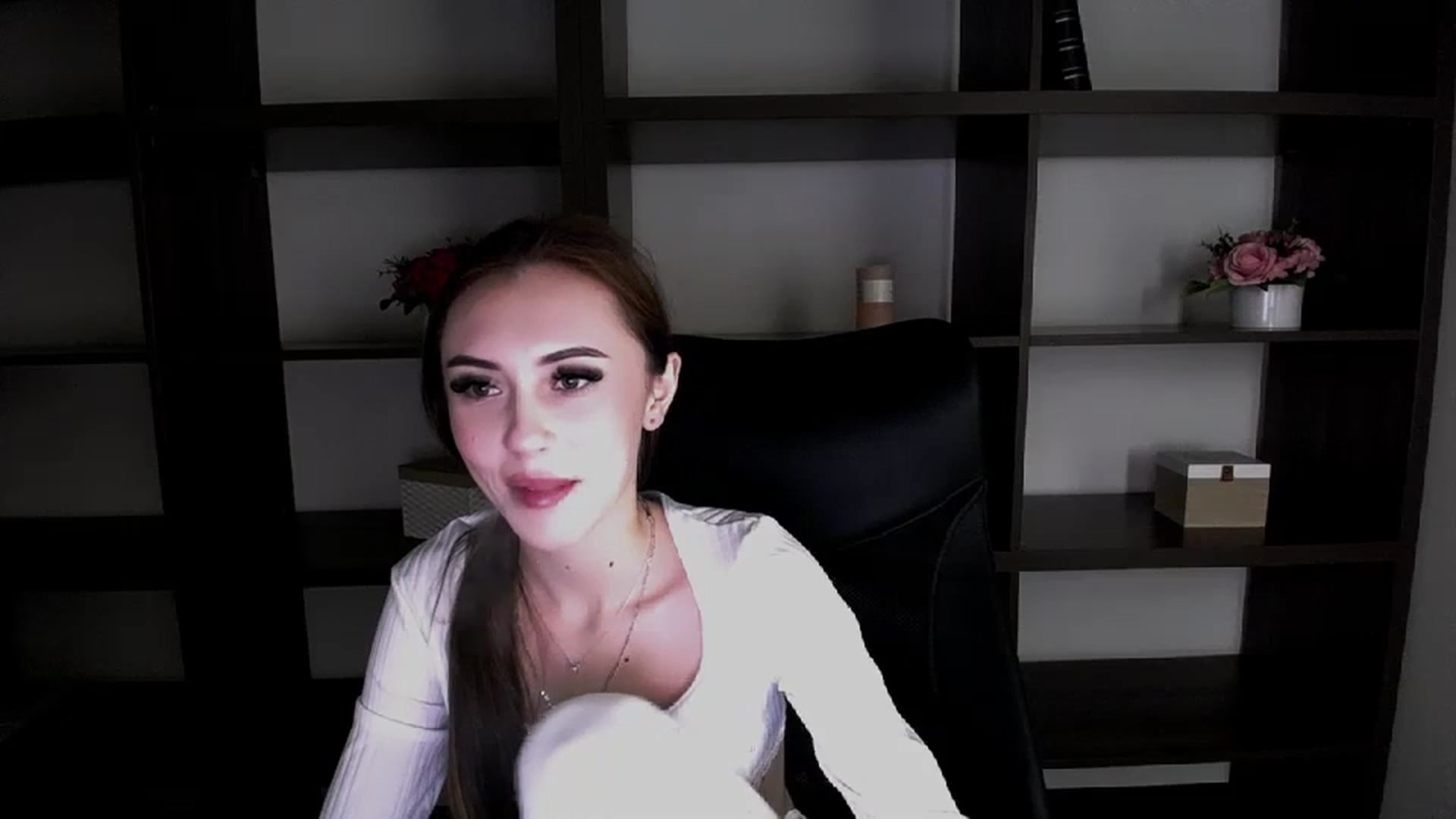 Gallery image thumbnail from Nikonara_'s myfreecams stream on, 12/01/2023, 17:12 image 9 of 20