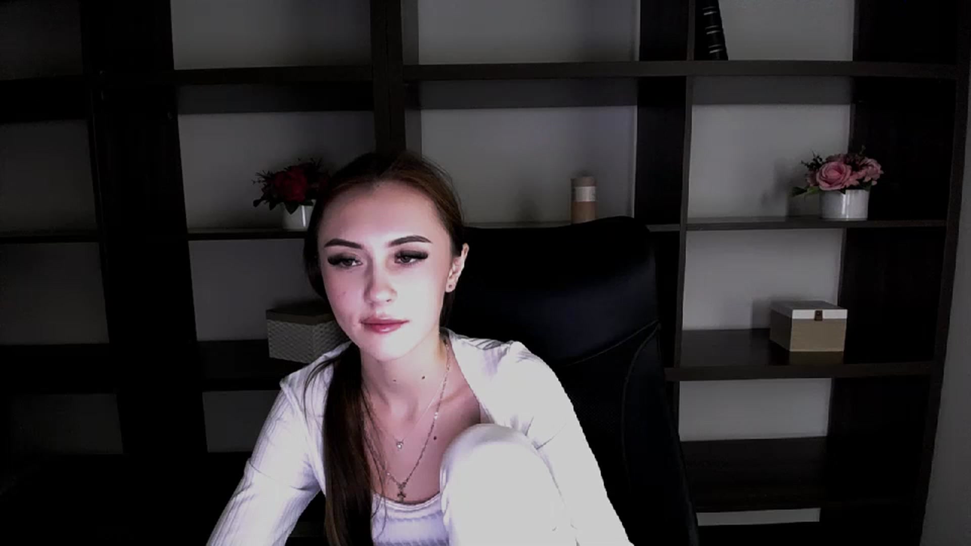 Gallery image thumbnail from Nikonara_'s myfreecams stream on, 12/01/2023, 17:12 image 12 of 20
