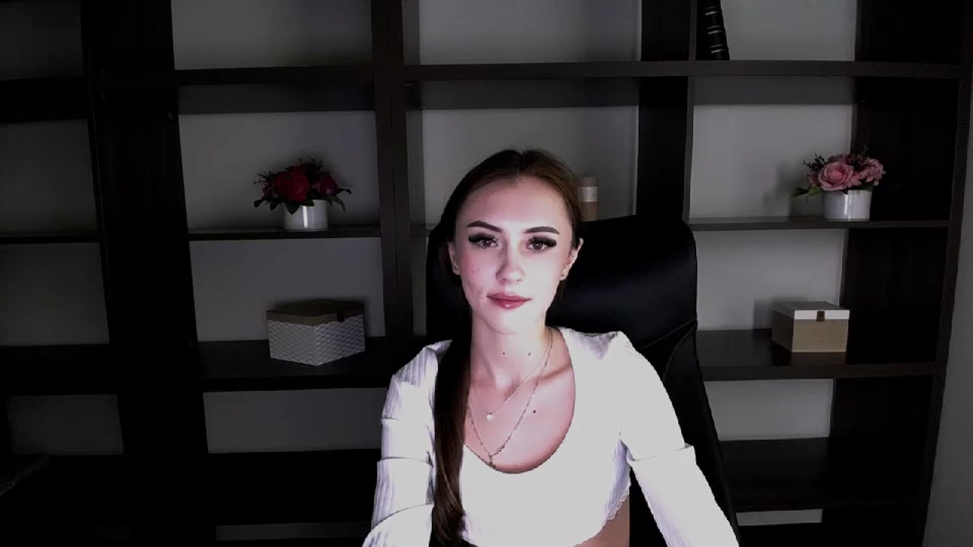 Gallery image thumbnail from Nikonara_'s myfreecams stream on, 12/01/2023, 17:12 image 5 of 20