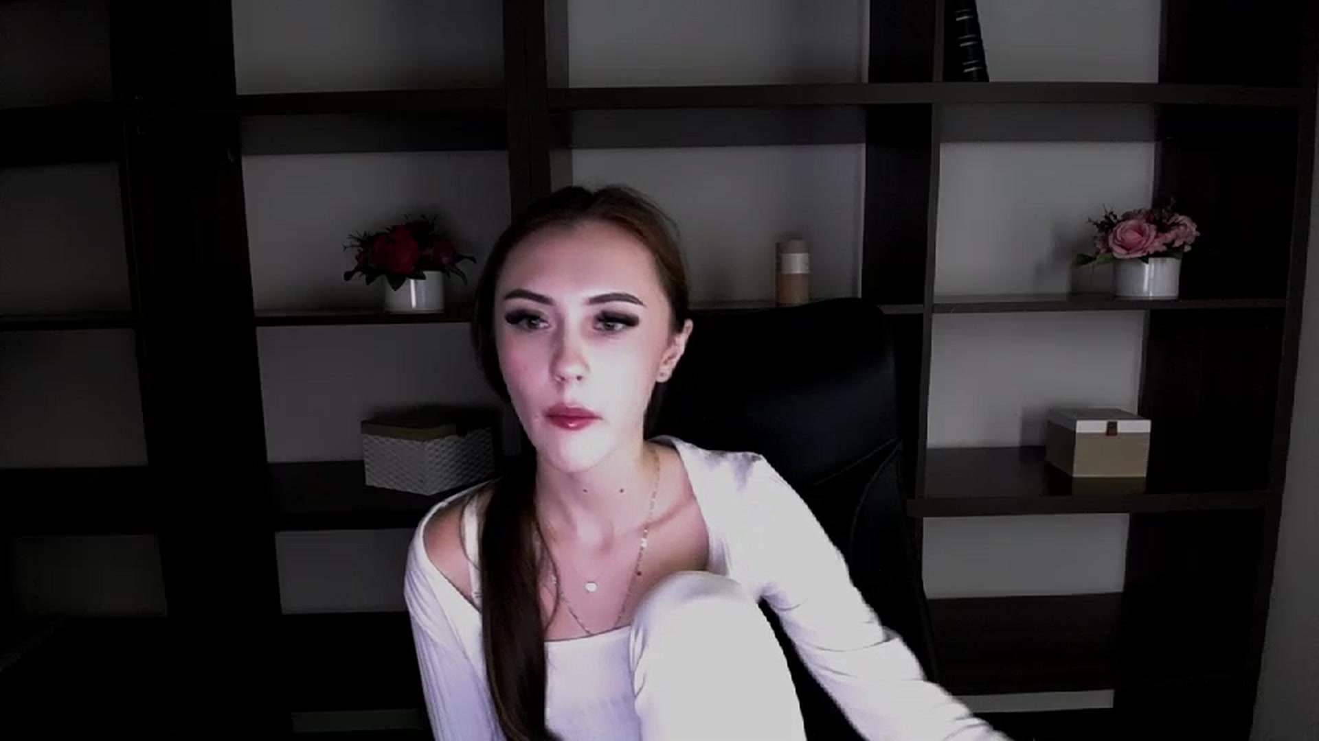 Gallery image thumbnail from Nikonara_'s myfreecams stream on, 12/01/2023, 17:12 image 7 of 20