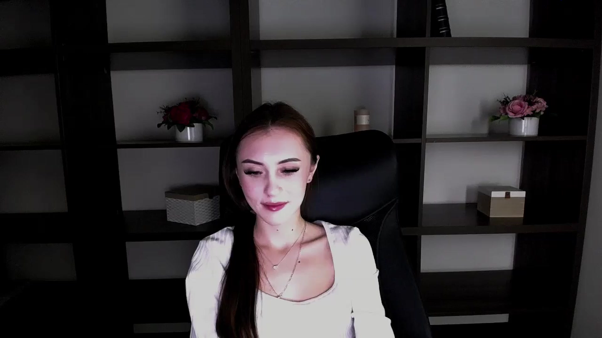 Gallery image thumbnail from Nikonara_'s myfreecams stream on, 12/01/2023, 18:48 image 2 of 20