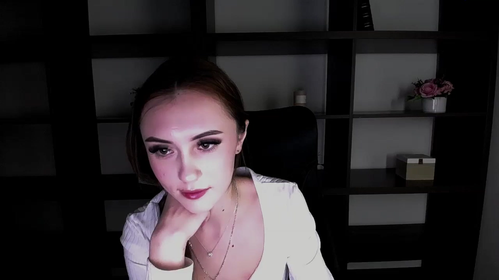 Gallery image thumbnail from Nikonara_'s myfreecams stream on, 12/01/2023, 18:48 image 8 of 20