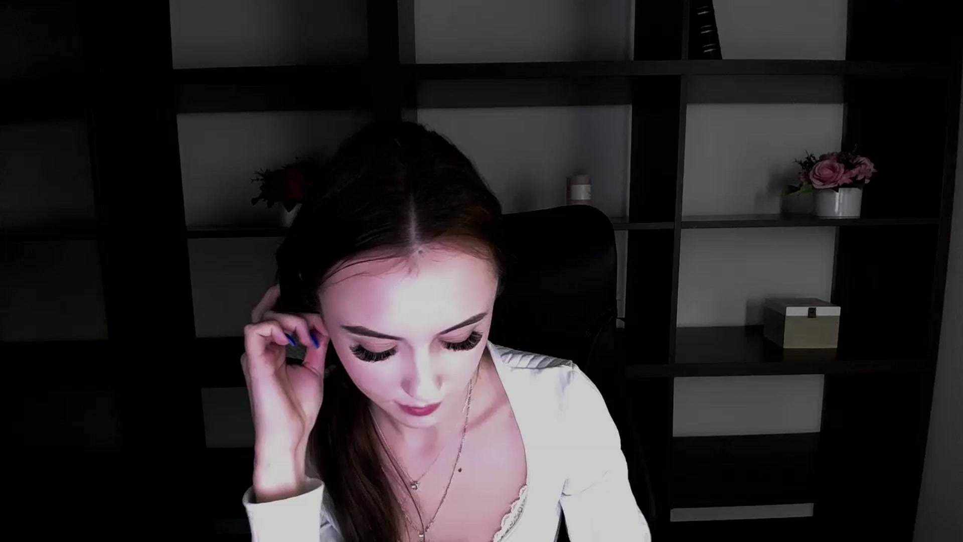 Gallery image thumbnail from Nikonara_'s myfreecams stream on, 12/01/2023, 18:48 image 10 of 20