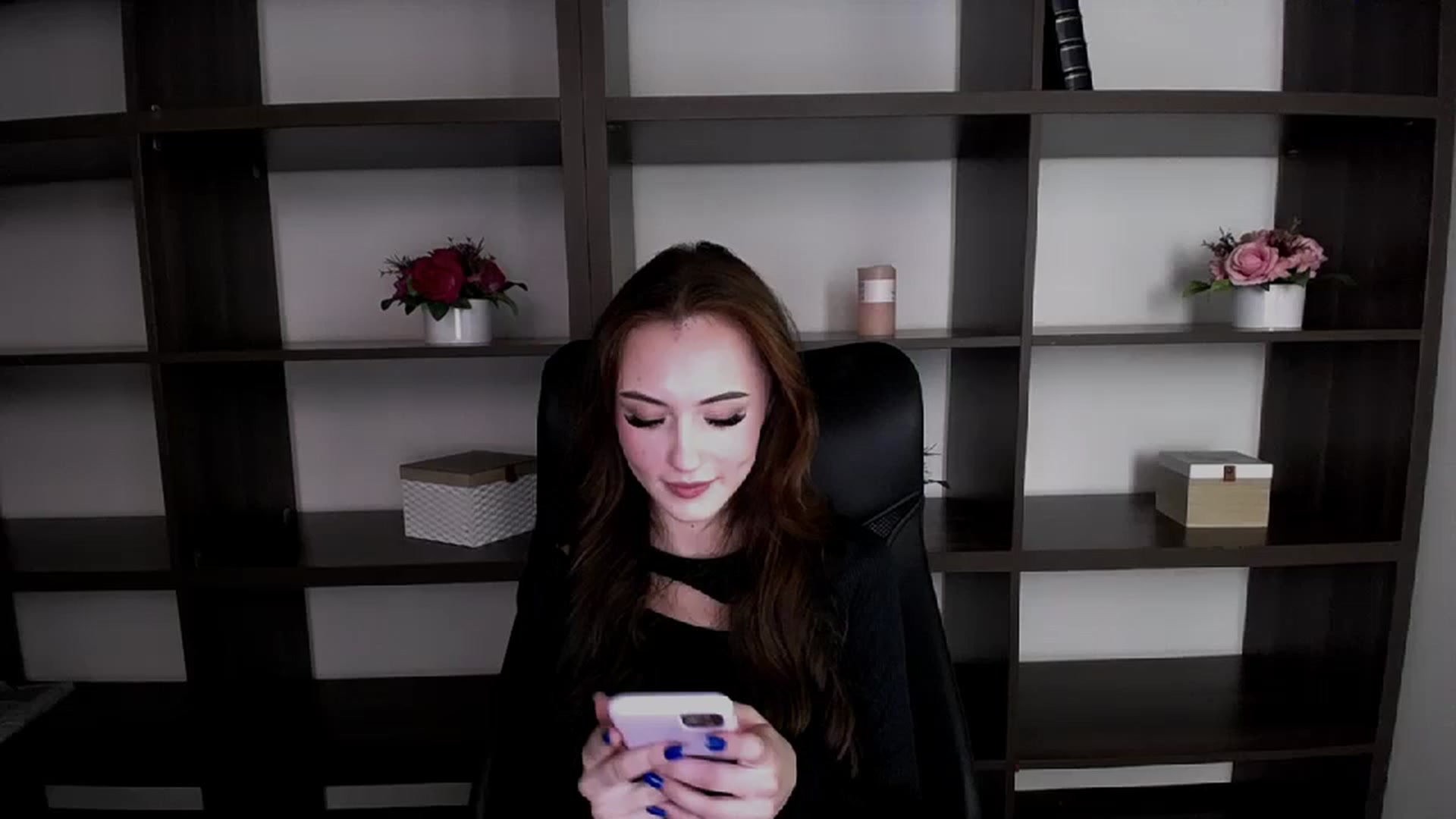 Gallery image thumbnail from Nikonara_'s myfreecams stream on, 12/02/2023, 11:09 image 1 of 20