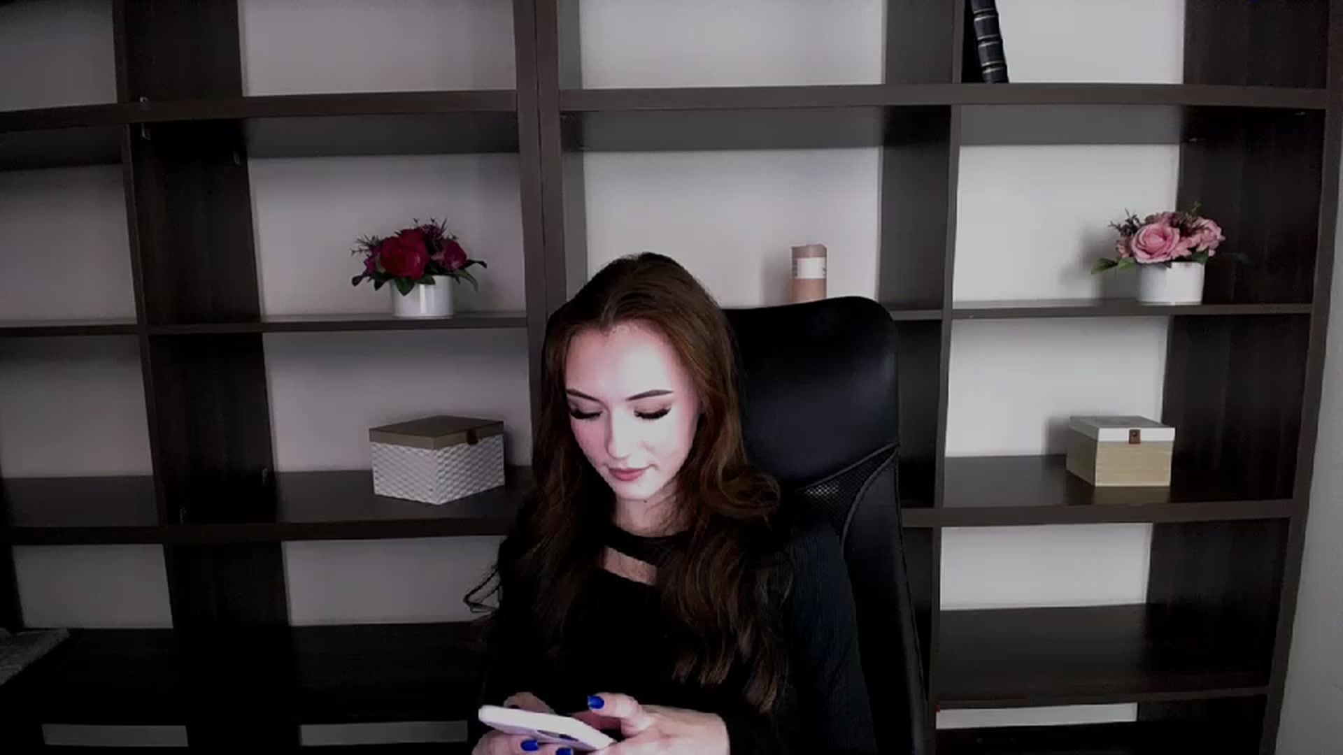 Gallery image thumbnail from Nikonara_'s myfreecams stream on, 12/02/2023, 11:09 image 6 of 20