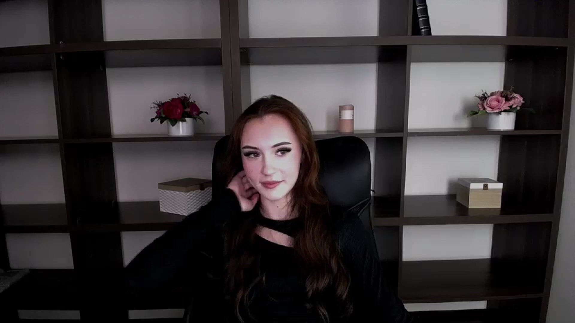 Gallery image thumbnail from Nikonara_'s myfreecams stream on, 12/02/2023, 11:09 image 3 of 20
