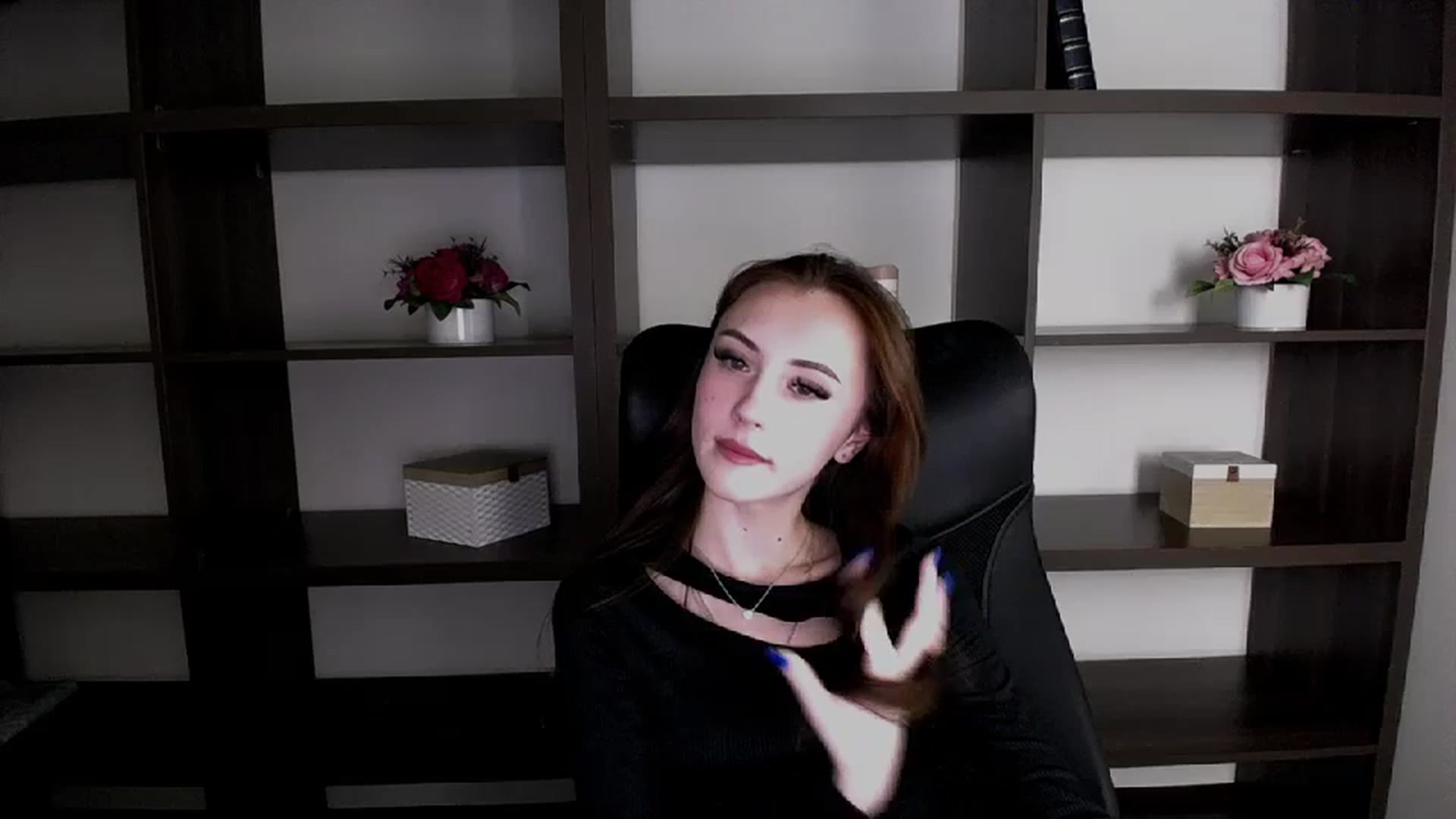 Gallery image thumbnail from Nikonara_'s myfreecams stream on, 12/02/2023, 14:52 image 14 of 20