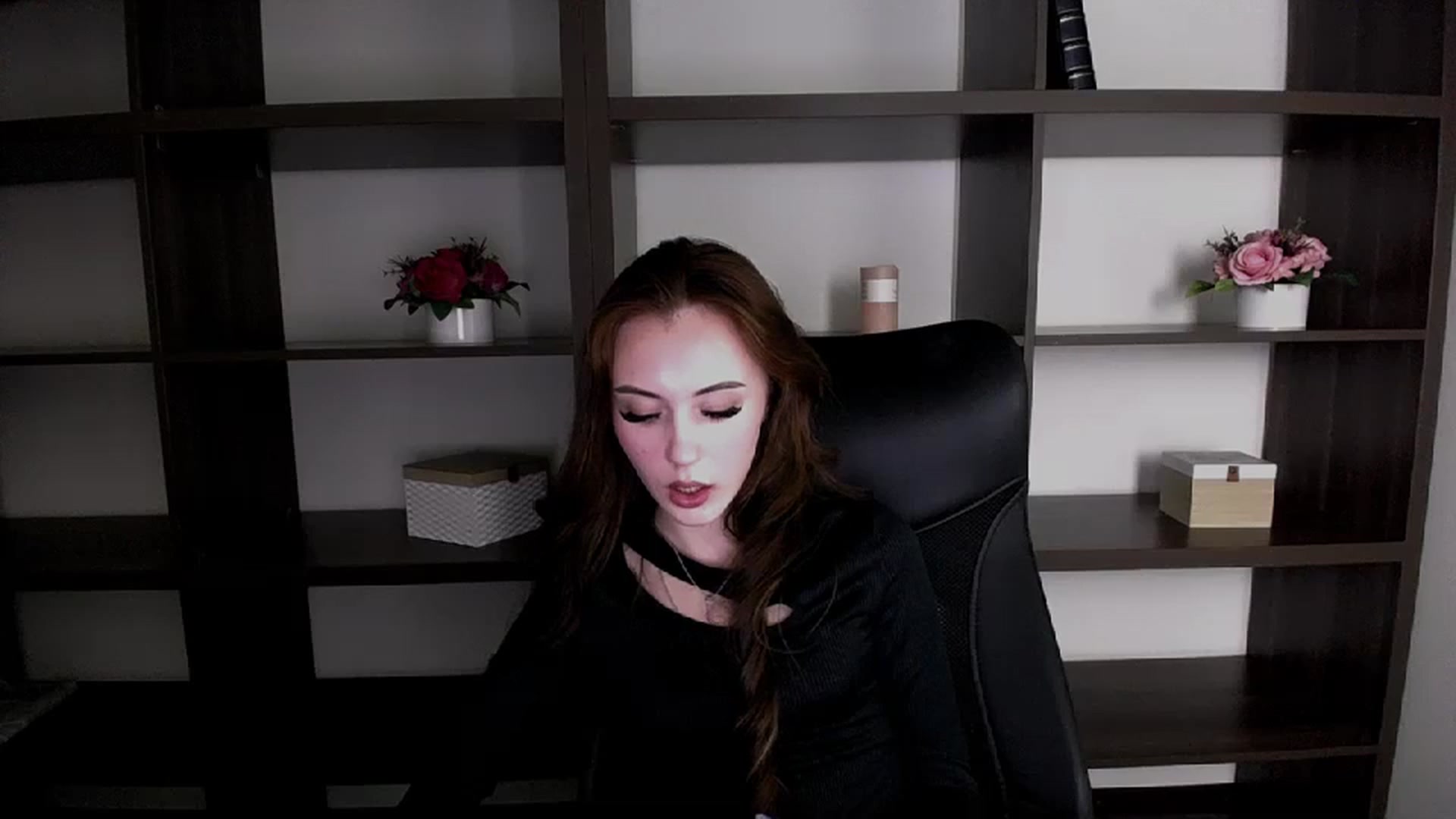 Gallery image thumbnail from Nikonara_'s myfreecams stream on, 12/02/2023, 14:52 image 8 of 20