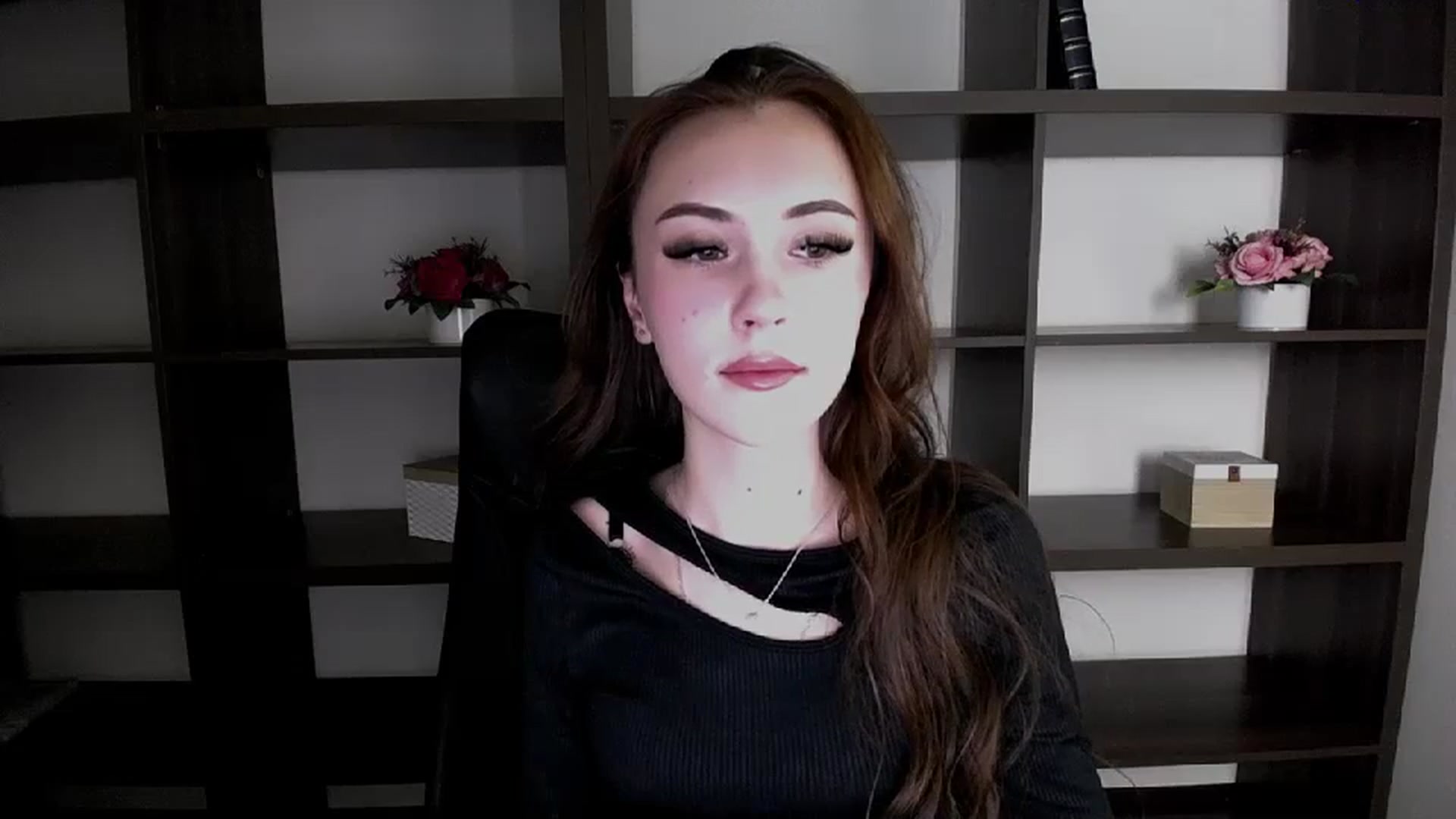 Gallery image thumbnail from Nikonara_'s myfreecams stream on, 12/02/2023, 14:52 image 19 of 20