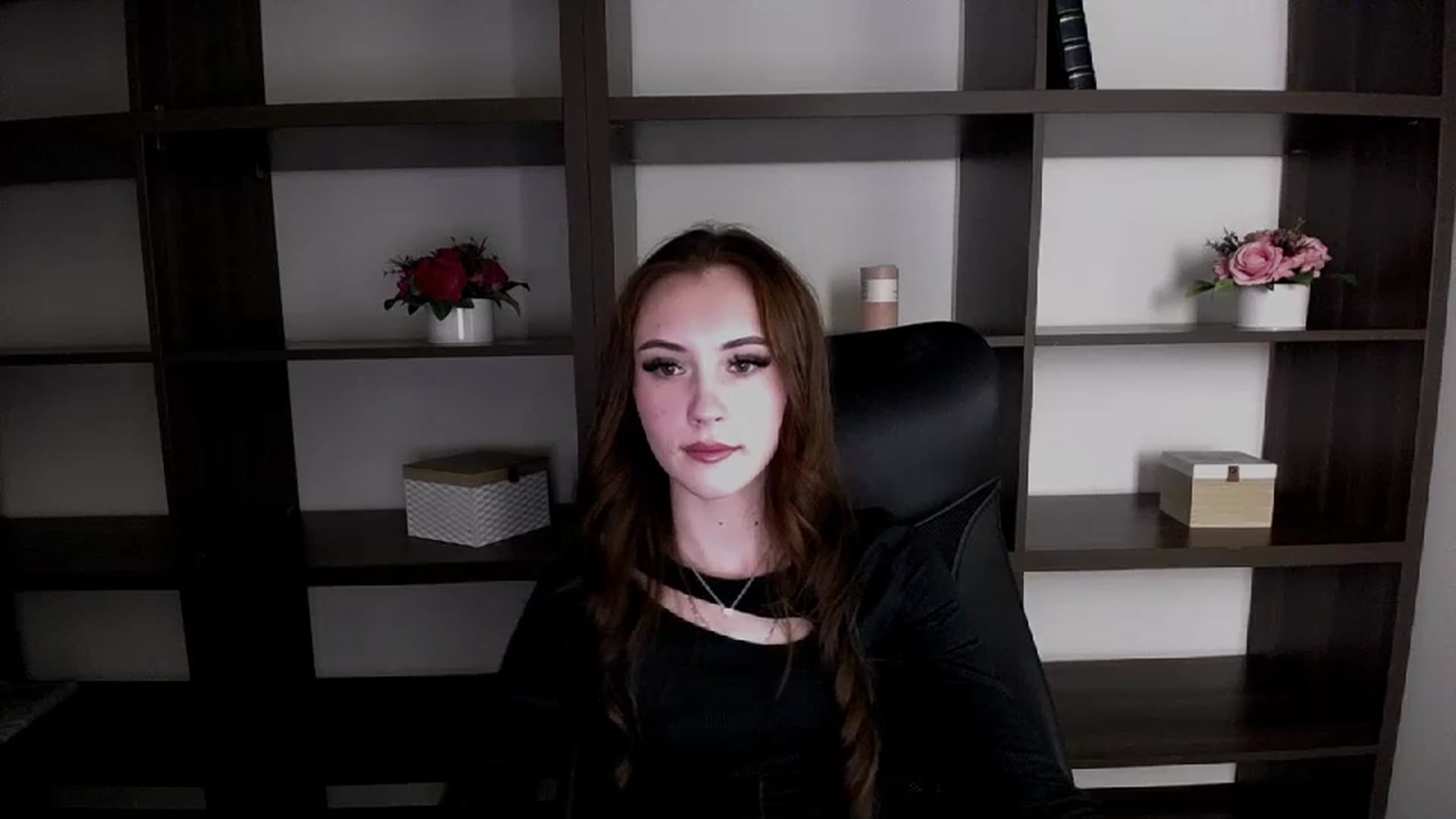 Gallery image thumbnail from Nikonara_'s myfreecams stream on, 12/02/2023, 14:52 image 6 of 20